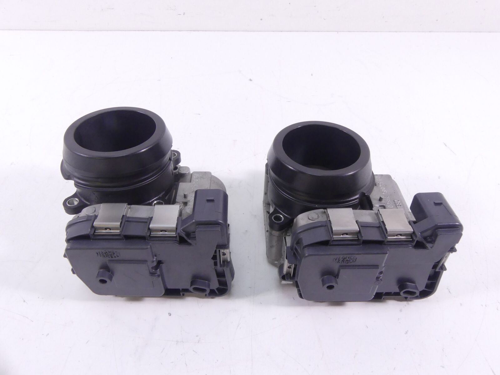 2016 Ducati Hypermotard 939SP Throttle Body Bodies Fuel Injector Set 28240904A {{ shop.shopifyCountryName }} - Mototech271