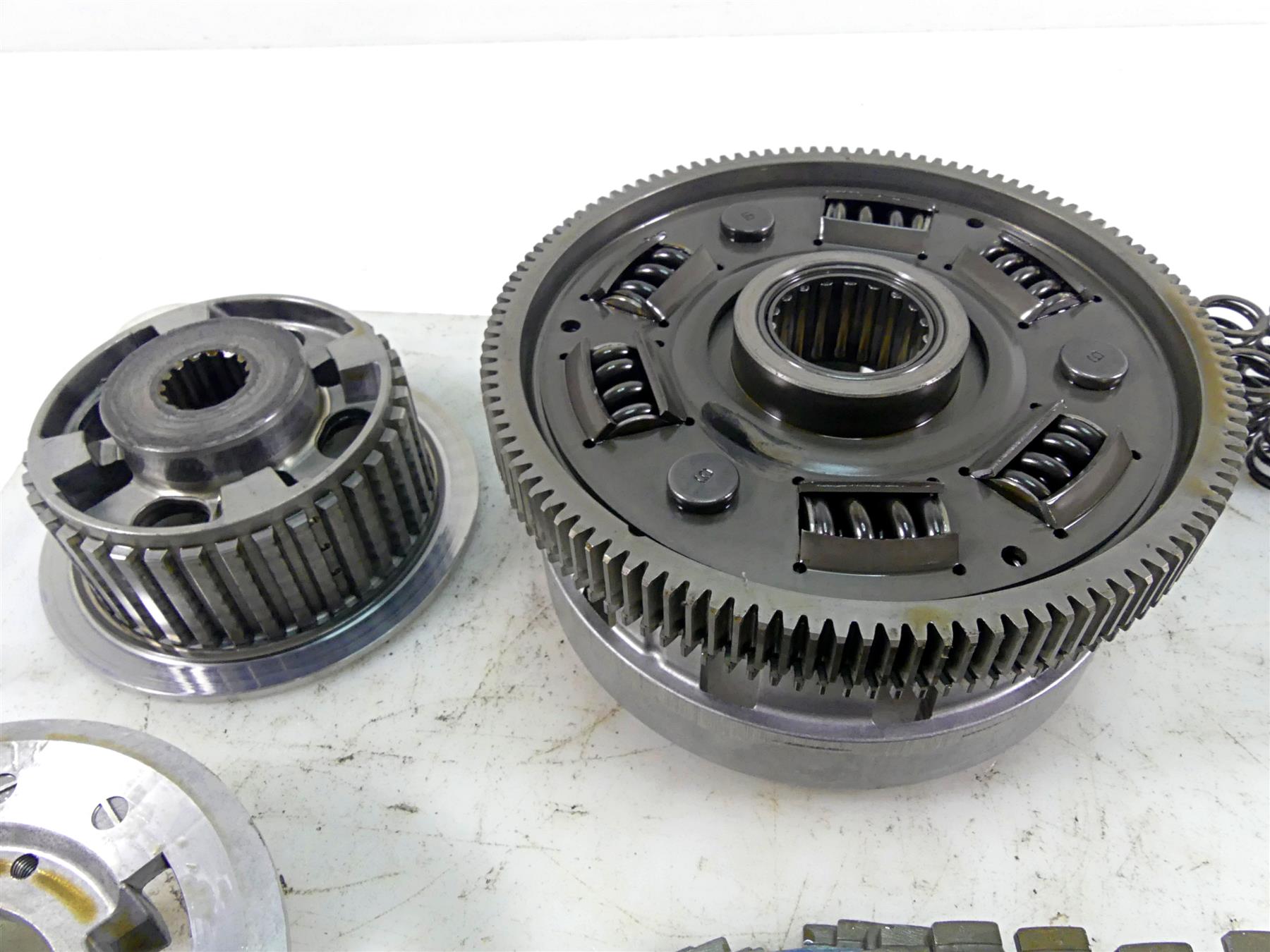 2013 Harley VRSCF Muscle Vrod Clutch Basket Friction Disc Set 37938-08KA {{ shop.shopifyCountryName }} - Mototech271