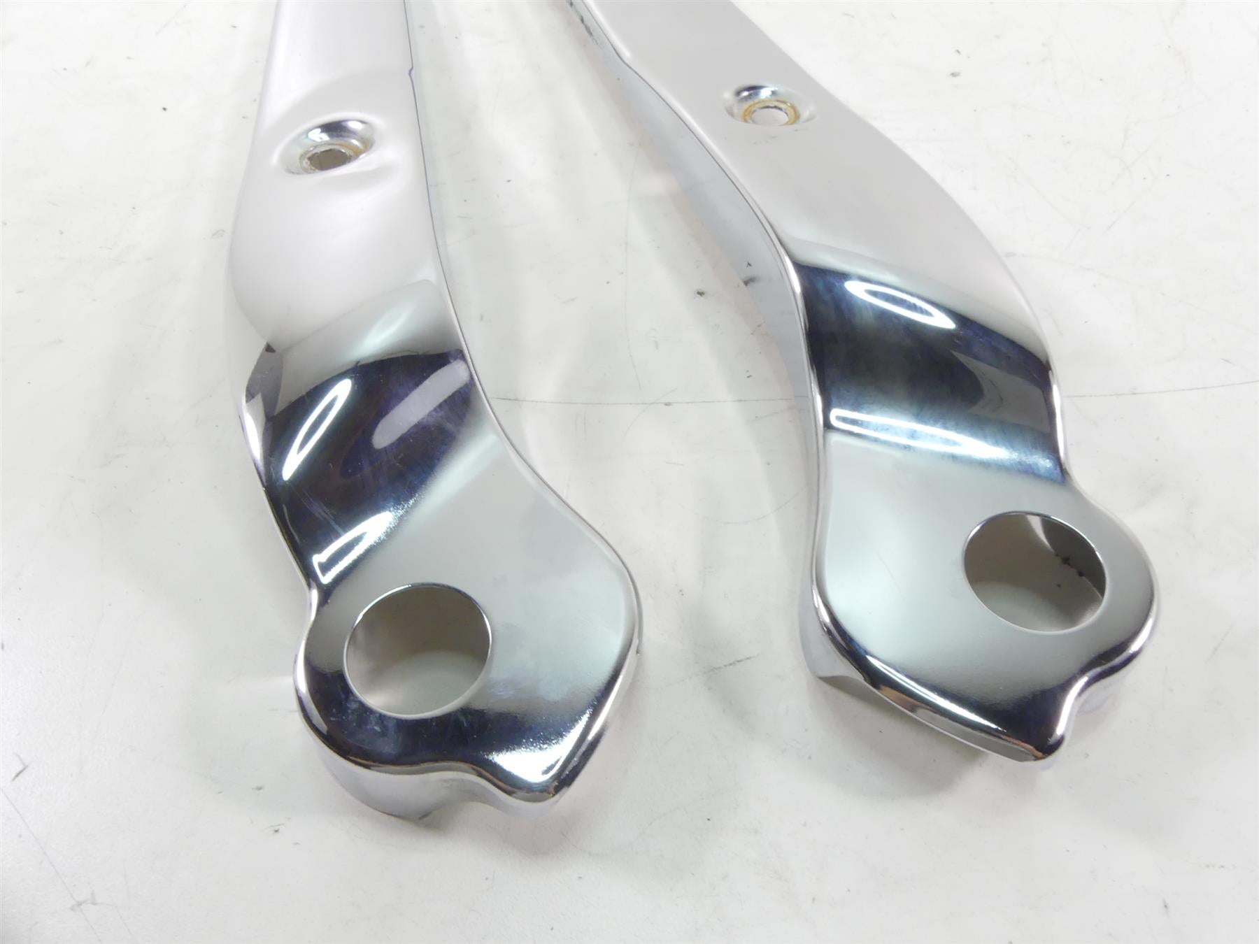 2009 Harley FXDF Dyna Fat Bob Rear Chrome Fender Struts Braces 59281-08 59410-08 {{ shop.shopifyCountryName }} - Mototech271