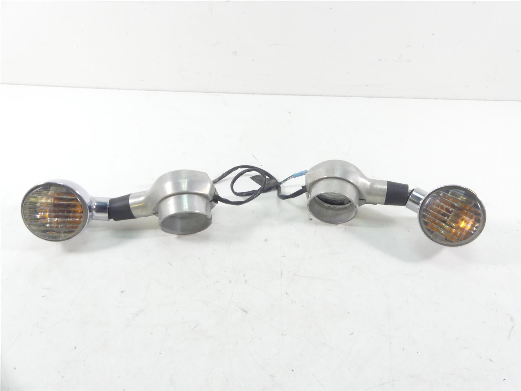 2006 Honda V-Twin VTX1800 N3 Front Blinker & Clamp Set - Read 33400-MCV-N11