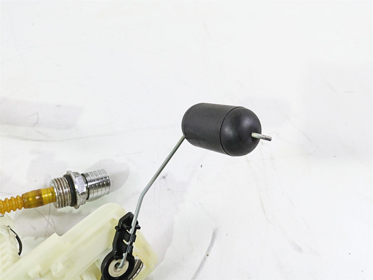 2016 Harley FXDL Dyna Low Rider Fuel Gas Petrol Pump - Tested 75246-04A {{ shop.shopifyCountryName }} - Mototech271