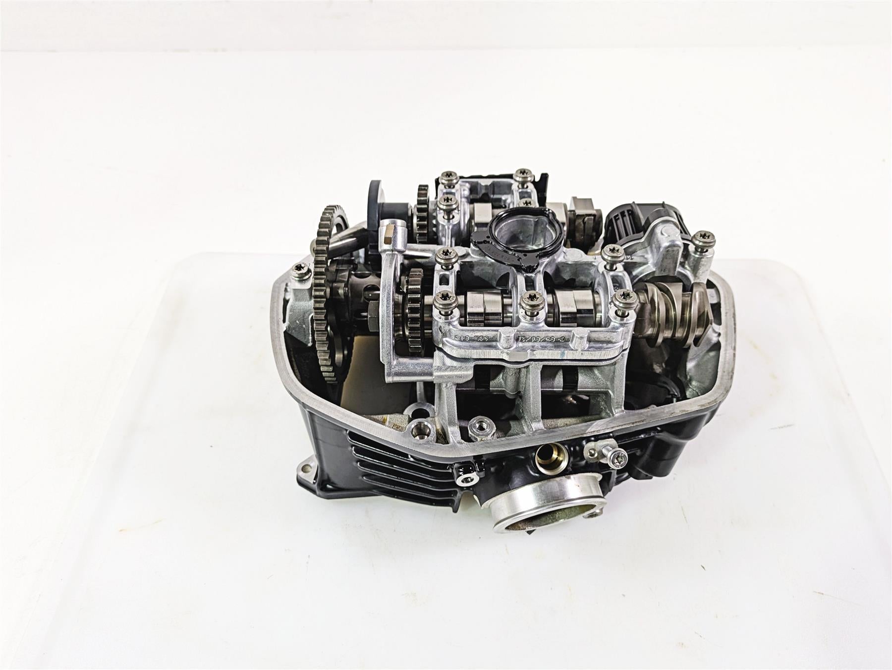 2021 BMW R1250GS K51 Adv Left Cylinderhead Head & Cam Shaft 11128504123 {{ shop.shopifyCountryName }} - Mototech271