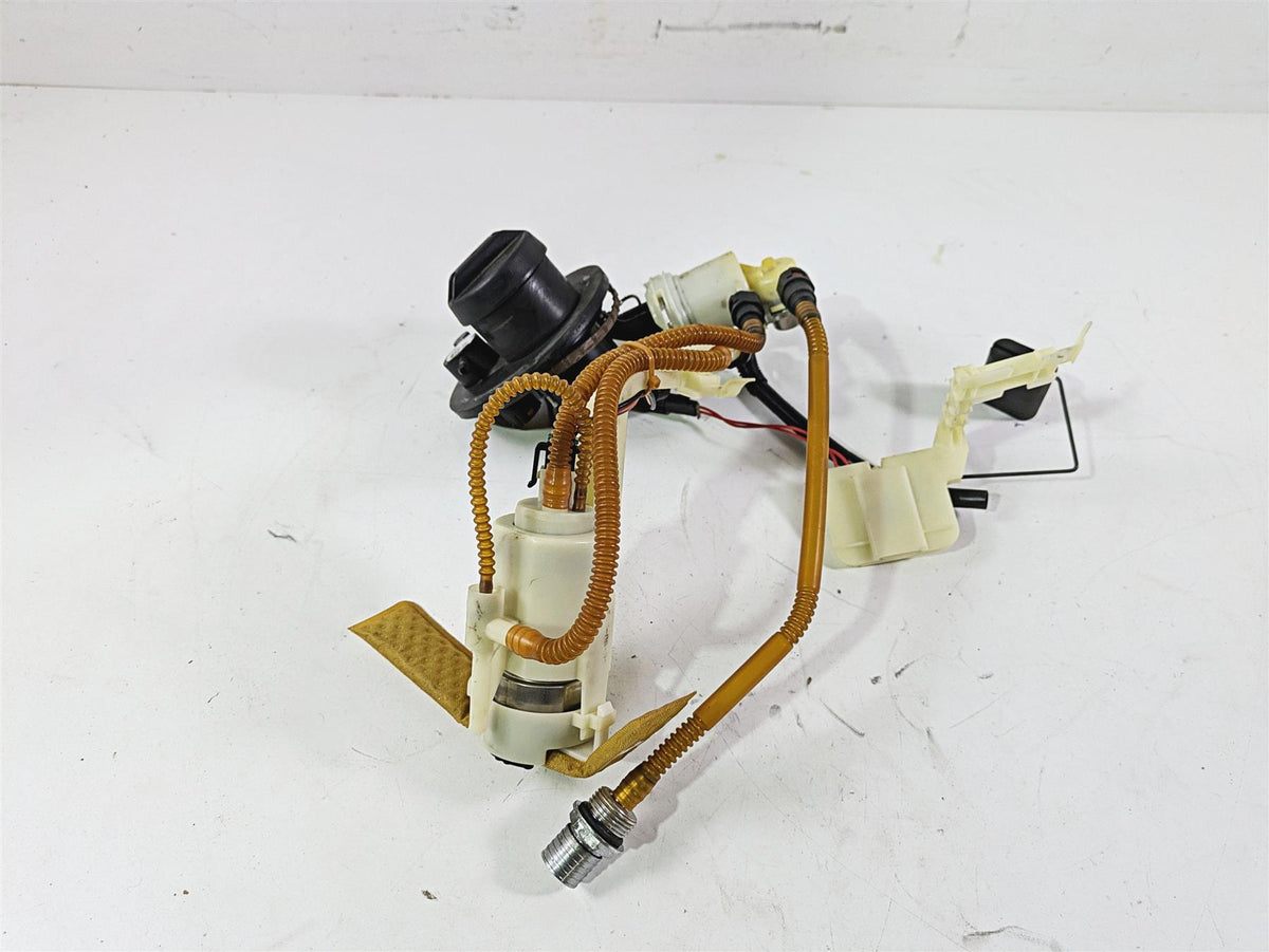 2011 Harley Touring FLHTCUSE CVO E-Glide Fuel Gas Petrol Pump 62908-08 75069-08 {{ shop.shopifyCountryName }} - Mototech271