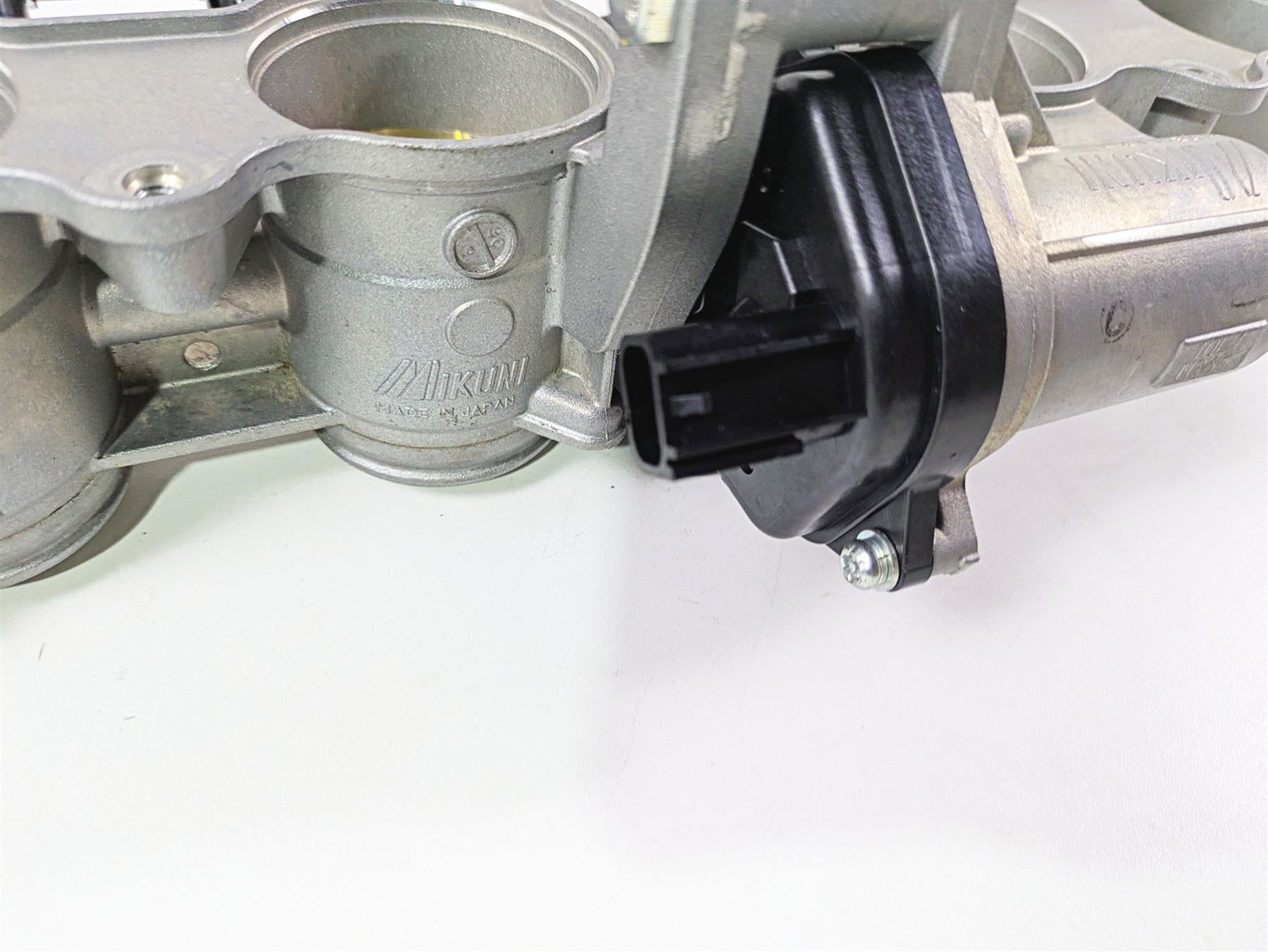 2023 Suzuki GSX1300 RR Hayabusa Mikuni Throttle Body Fuel Injectors 13405-10L10 {{ shop.shopifyCountryName }} - Mototech271
