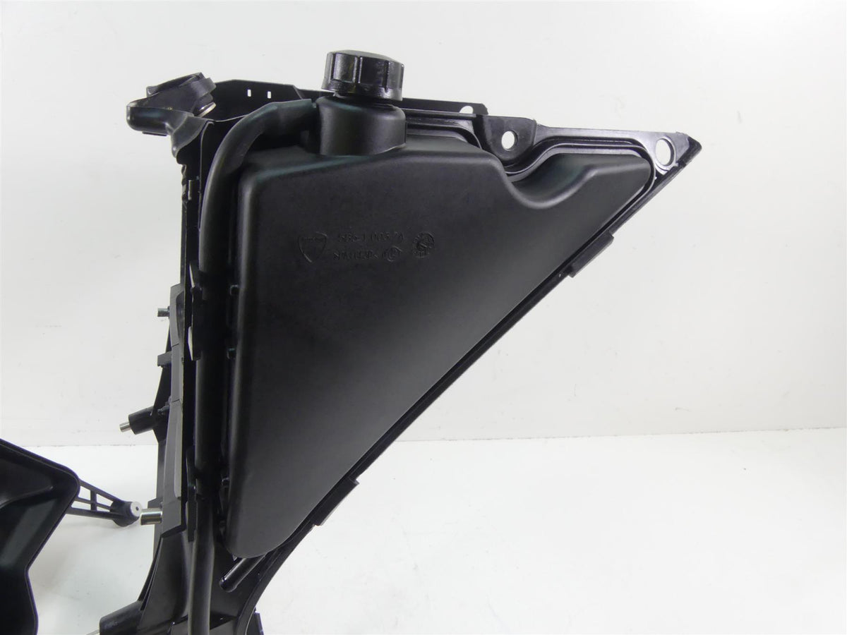 2020 Ducati Panigale V2 Coolant Fan & Radiator Cover Reservoir Set 8292A342A {{ shop.shopifyCountryName }} - Mototech271