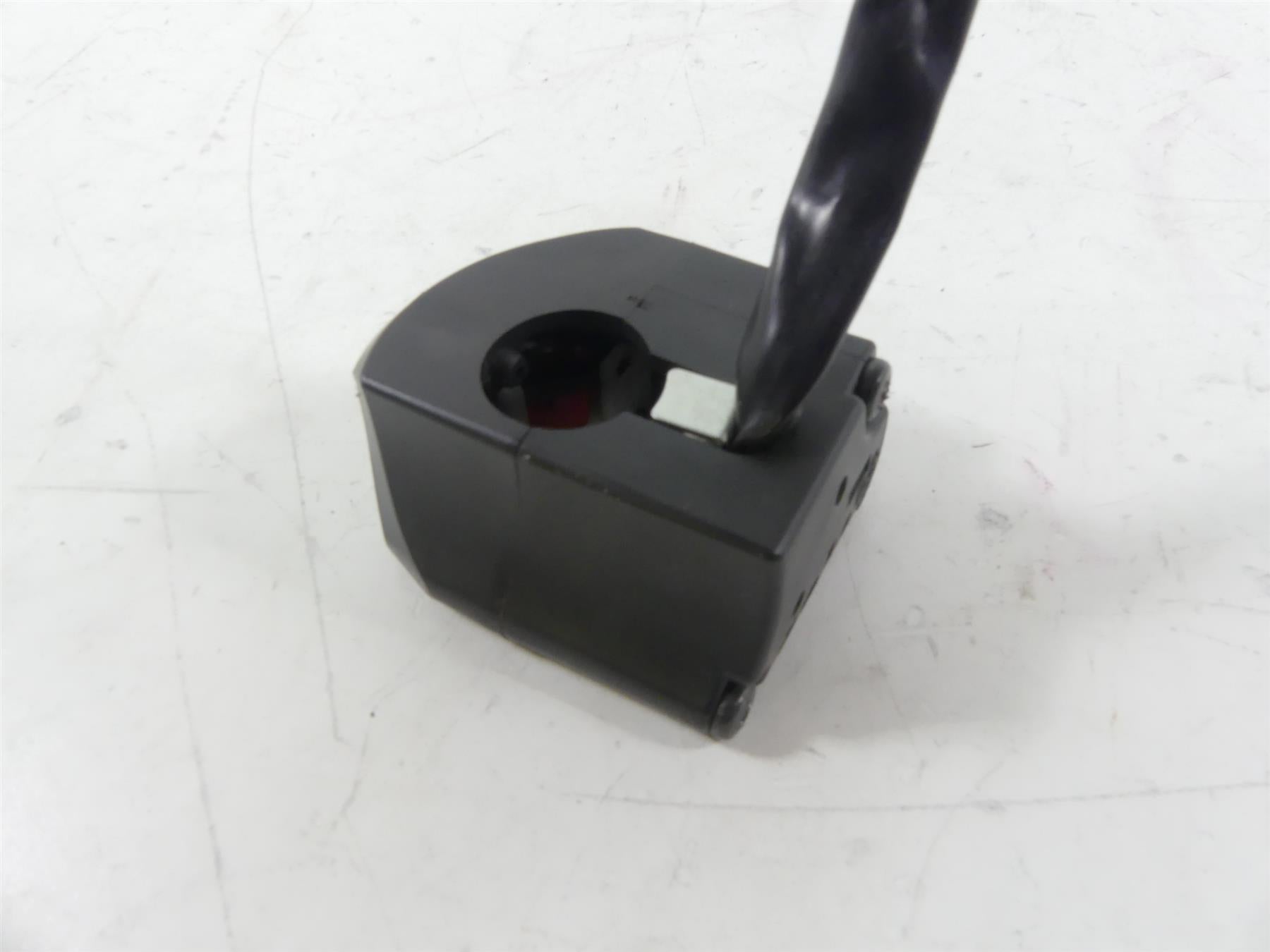 2015 Eric Buell Racing 1190SX Right Hand Kill Start Control Switch Y0745.1AY {{ shop.shopifyCountryName }} - Mototech271