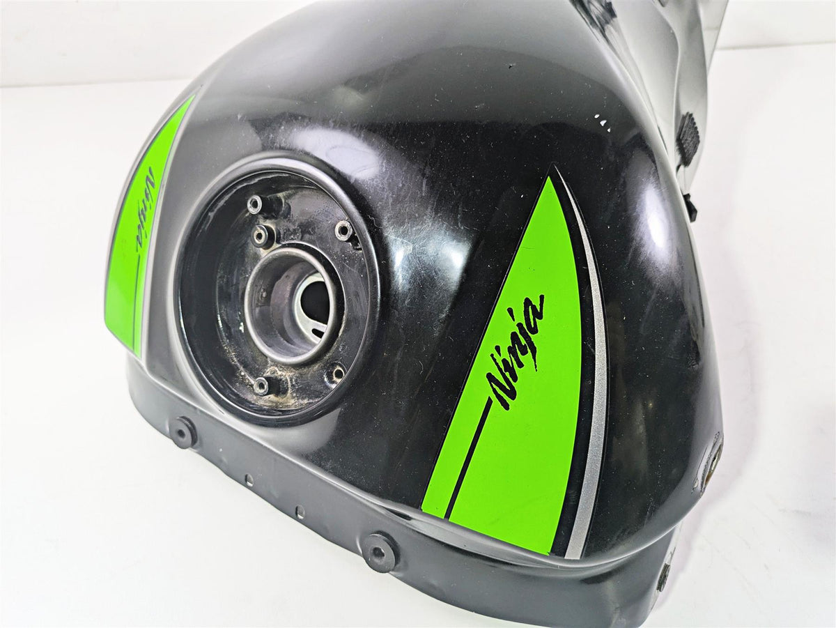 2016 Kawasaki ZX10R Ninja Fuel Gas Petrol Tank Reservoir - Dent 51089-5418-51B {{ shop.shopifyCountryName }} - Mototech271