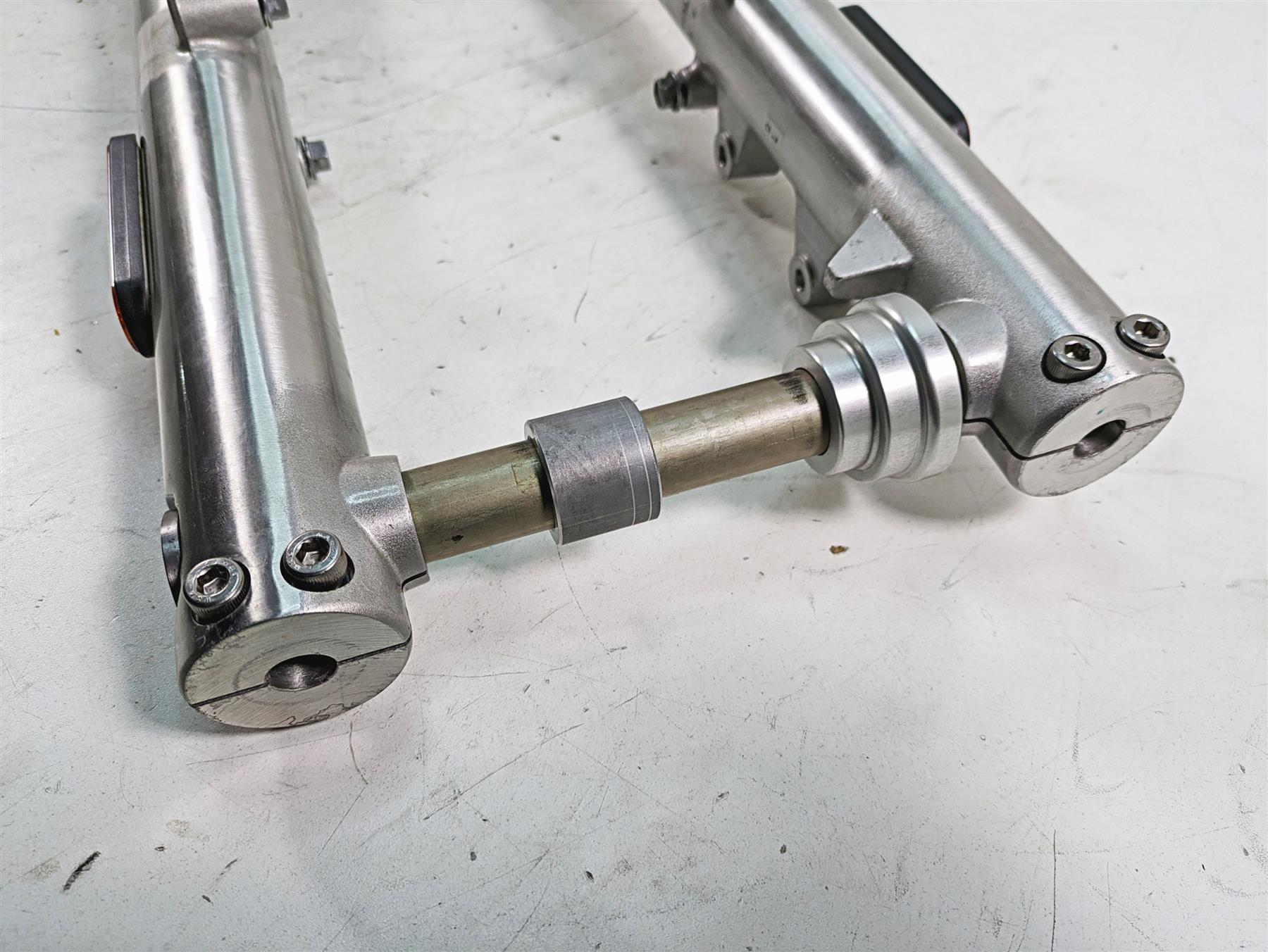 2011 Triumph America Straight Front Forks Triple Tree Axle Riser Set T2041404 {{ shop.shopifyCountryName }} - Mototech271