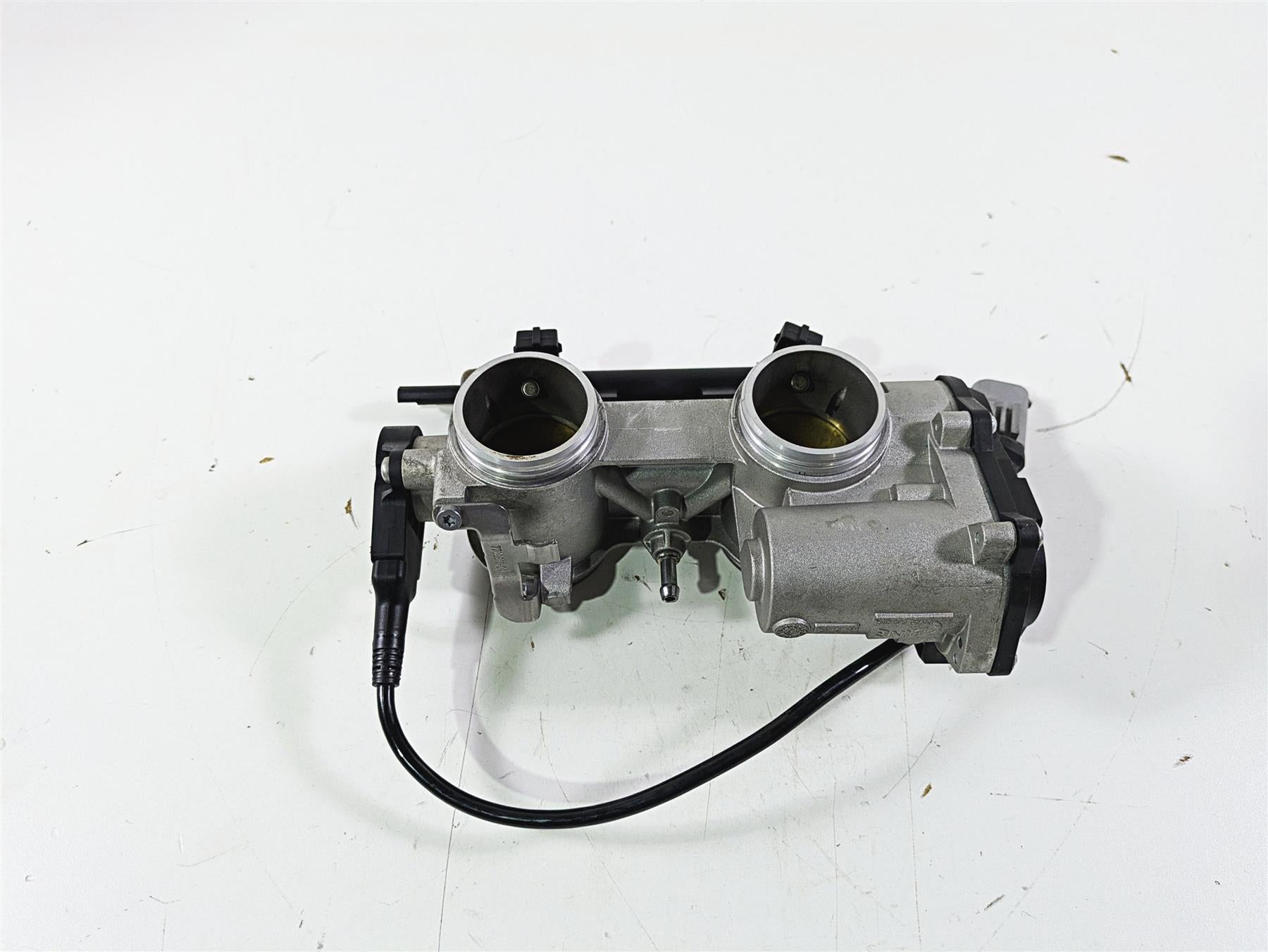 2017 BMW F800GS Adv K75 Throttle Body Fuel Injection READ 13548353539 {{ shop.shopifyCountryName }} - Mototech271