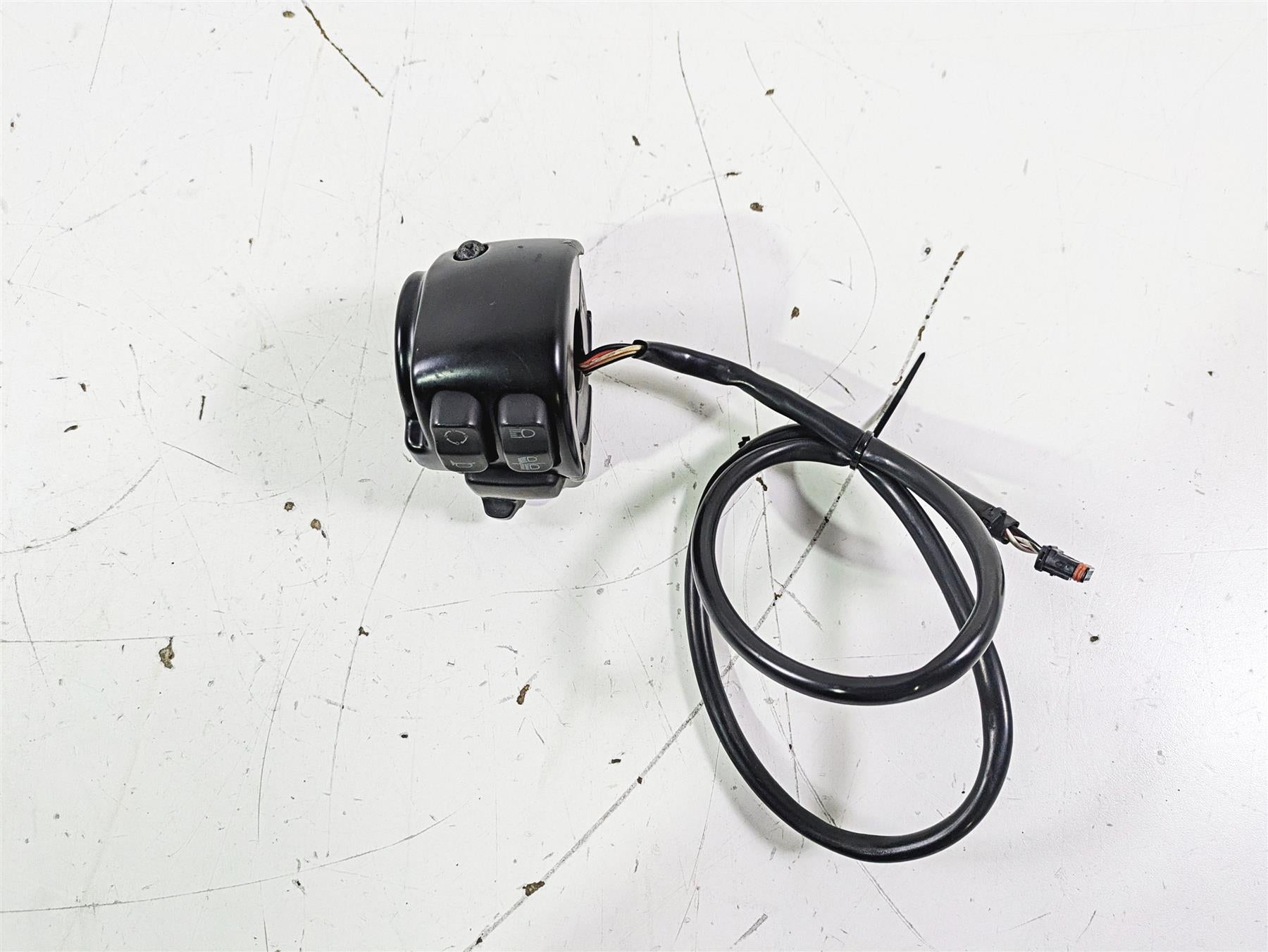 2016 Harley FLSTC Softail Heritage Left Hand Control Switch Cruise 71500288 {{ shop.shopifyCountryName }} - Mototech271