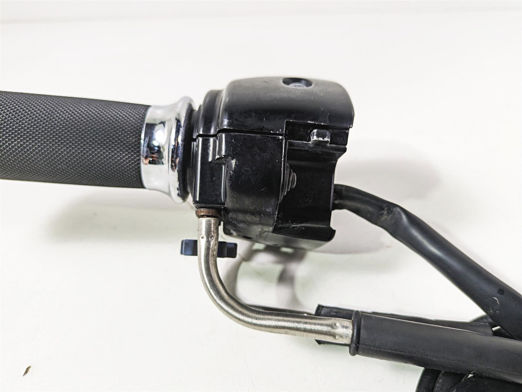 2003 Harley FLSTC Softail Heritage 100th Right Hand Control Switch 71684-06A {{ shop.shopifyCountryName }} - Mototech271