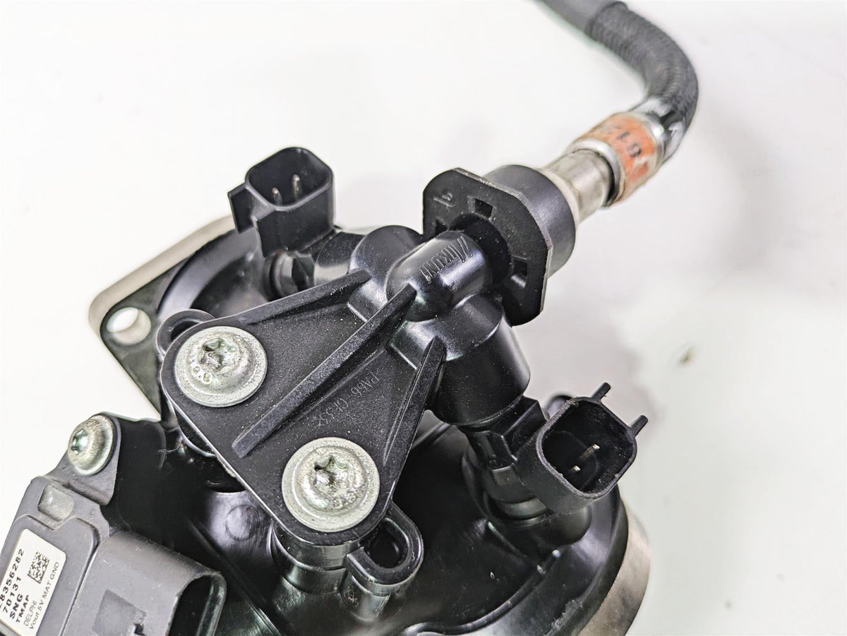 2017 Harley Touring FLHTKSE CVO E-Glide Intake & Injectors 27300121 {{ shop.shopifyCountryName }} - Mototech271