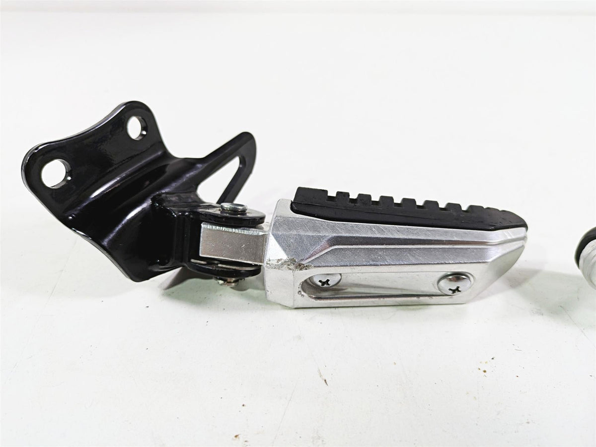 2016 Suzuki M109R VZR1800 Boulevard Rear Passenger Footpeg Set 43600-48G00 {{ shop.shopifyCountryName }} - Mototech271