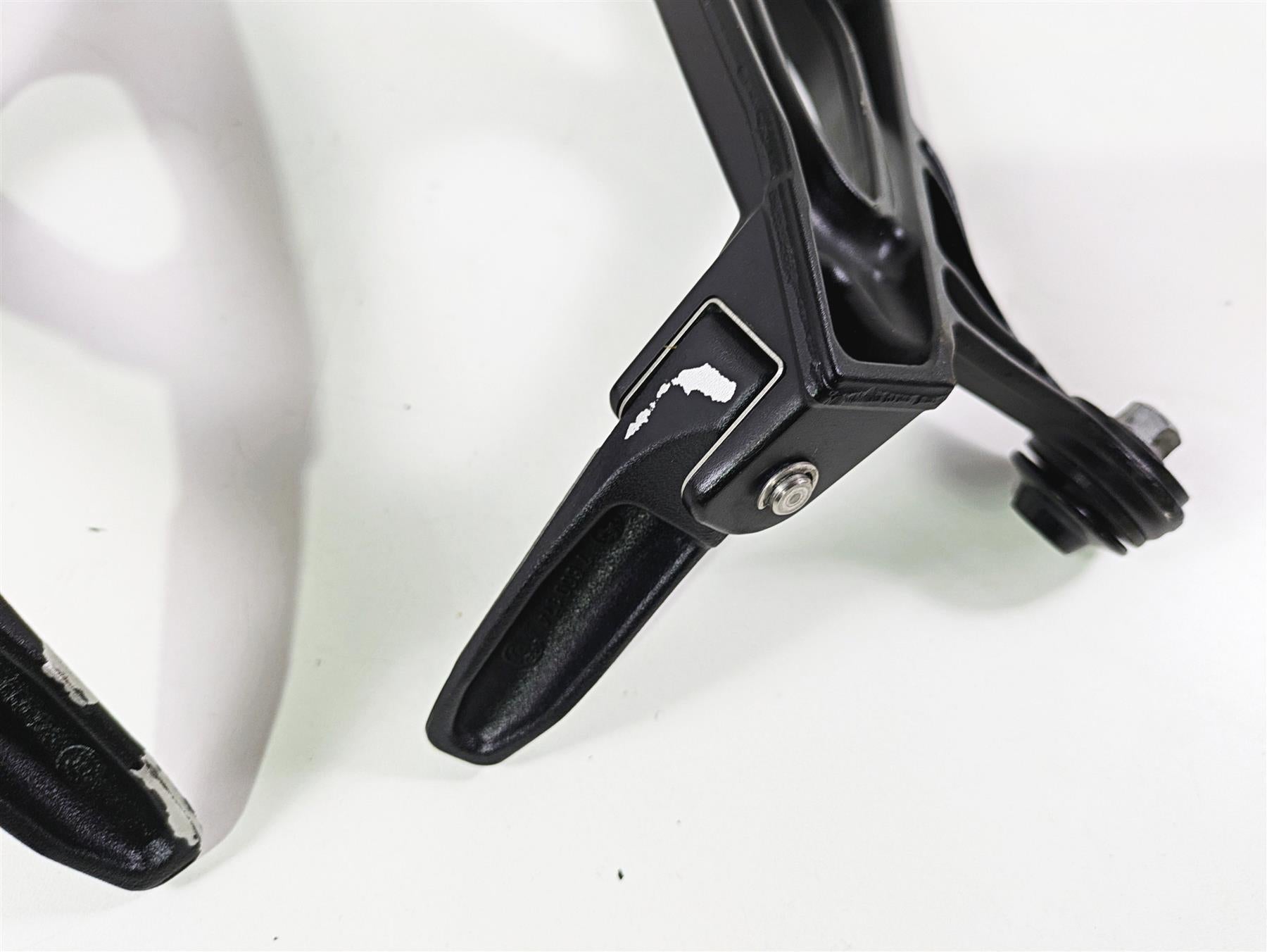 2014 BMW K1300S K40 Passenger Footpeg Foot Peg Set 46717715783 46717715784 {{ shop.shopifyCountryName }} - Mototech271
