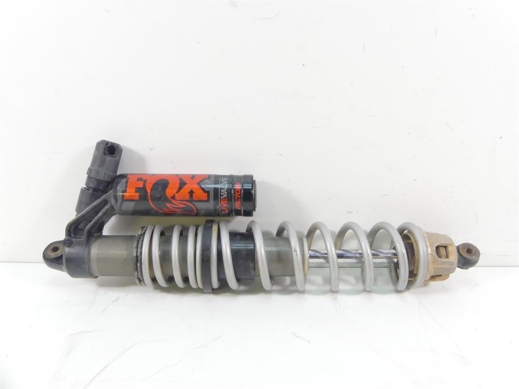 2018 Polaris RZR1000 XP EPS Turbo Dynamix Front Right Fox Shock Damper 7044772 {{ shop.shopifyCountryName }} - Mototech271