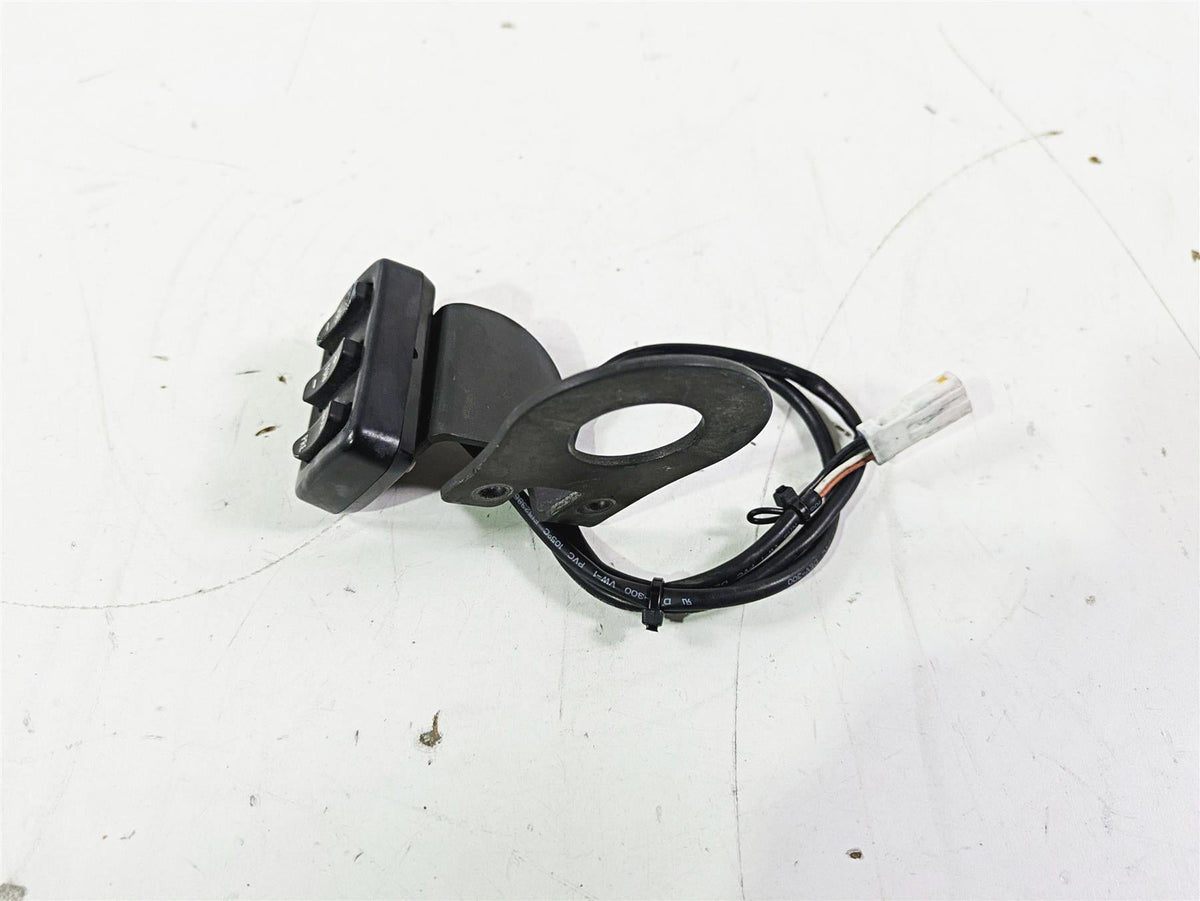 2012 Victory Cross Country Left Hand Radio Control Switch 1017807 {{ shop.shopifyCountryName }} - Mototech271