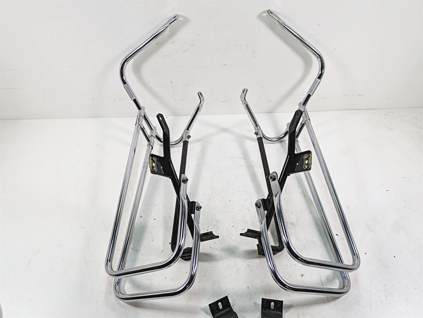 2009 Harley Touring FLHTCU Electra Glide Saddlebag Guard Holder Set 49188-09 {{ shop.shopifyCountryName }} - Mototech271