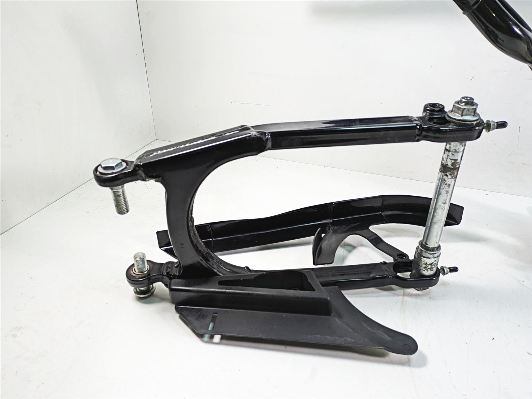 2007 Harley Sportster XL1200 C Straight Main Frame Chassis & Swingarm With Clear Texas Title 48878-04 {{ shop.shopifyCountryName }} - Mototech271