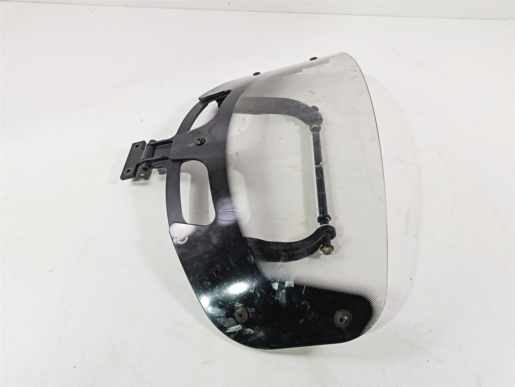2017 Indian Chieftain Limited Windshield Short Low & Bracket 2881797 {{ shop.shopifyCountryName }} - Mototech271