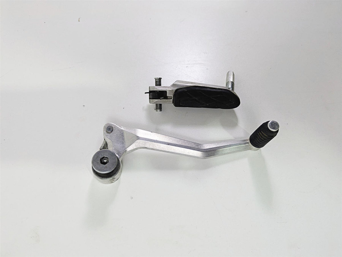 2023 Suzuki GSX1300 RR Hayabusa Left Front Footpeg & Shifter - Read 43521-10L00 {{ shop.shopifyCountryName }} - Mototech271