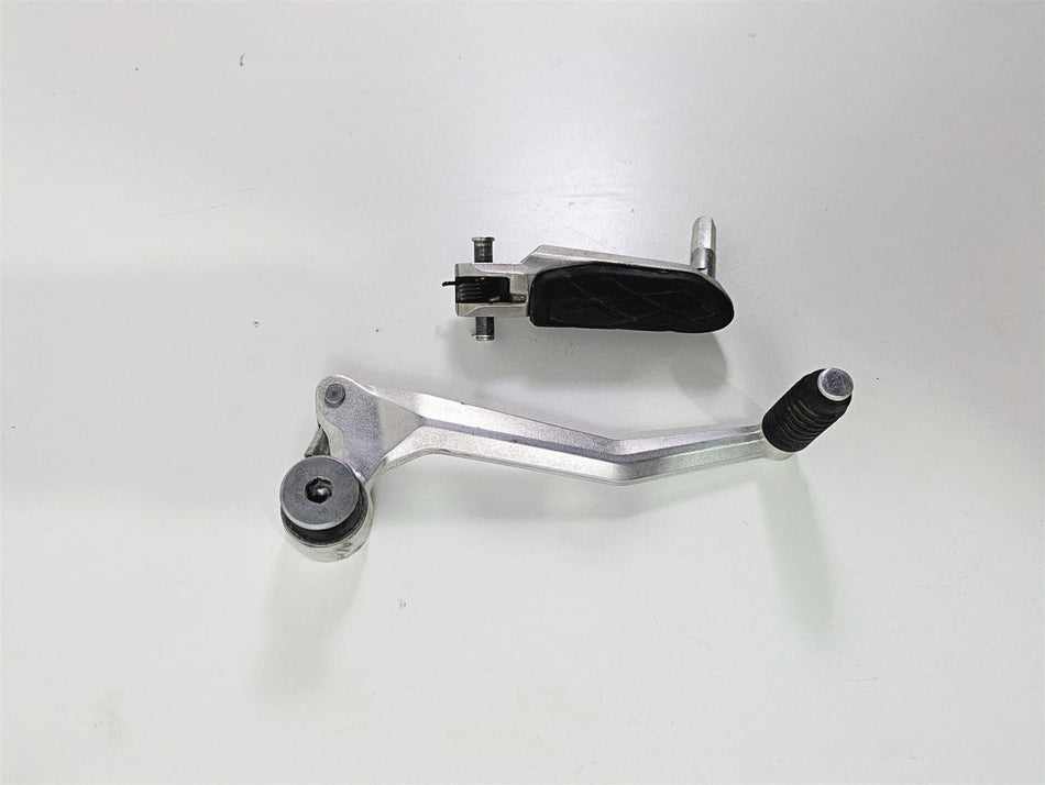 2023 Suzuki GSX1300 RR Hayabusa Left Front Footpeg & Shifter - Read 43521-10L00 {{ shop.shopifyCountryName }} - Mototech271