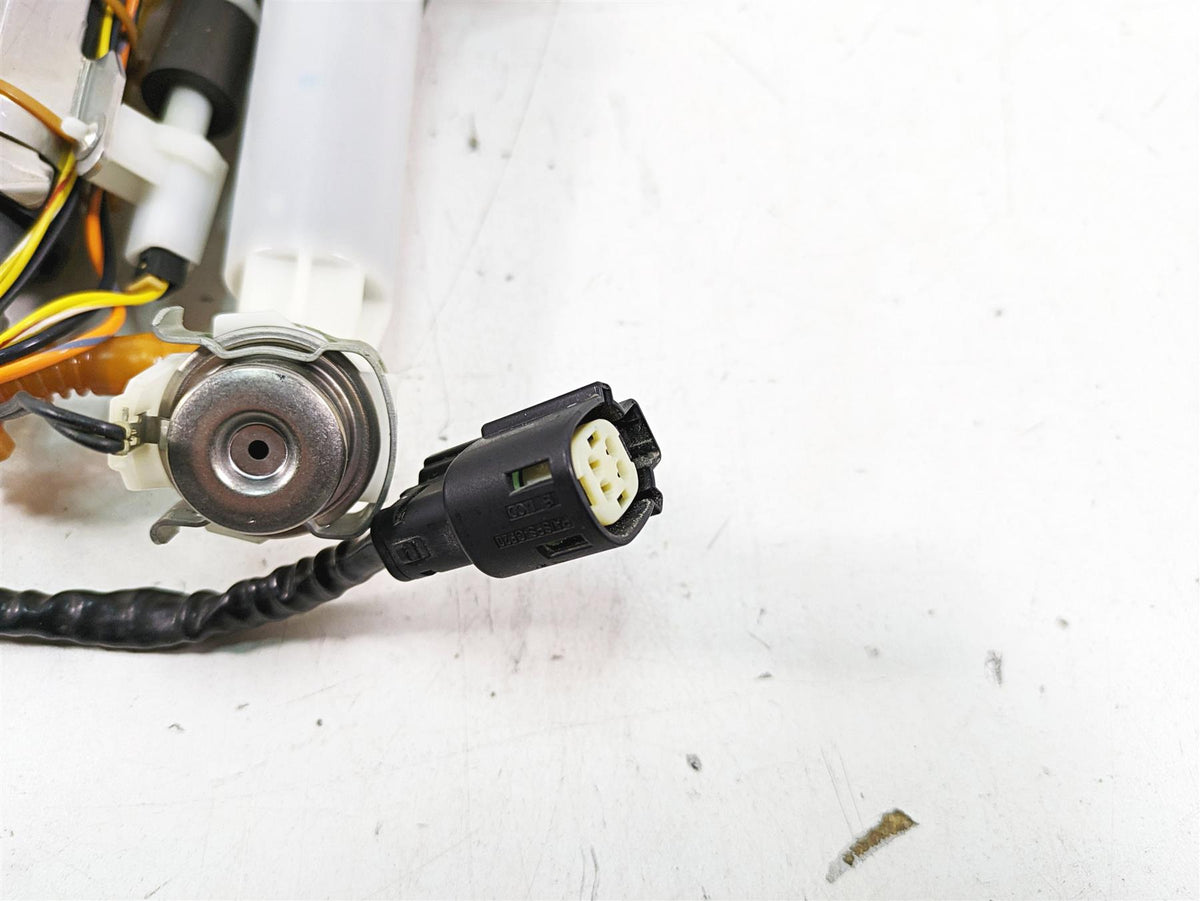 2019 Harley XL883N Sportster Iron Fuel Gas Petrol Pump -Tested 75268-07F {{ shop.shopifyCountryName }} - Mototech271
