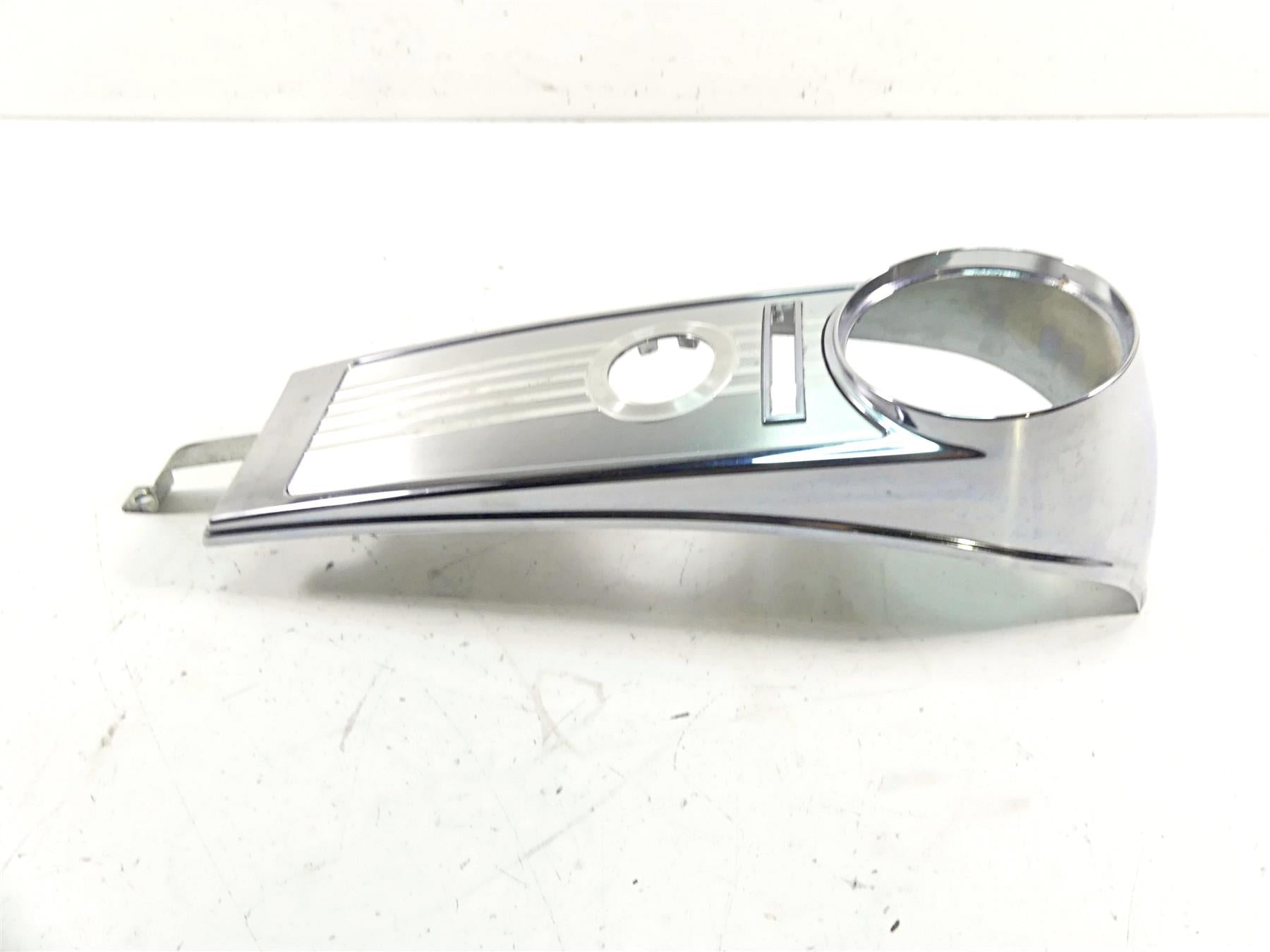 2010 Harley Touring FLHRC Road King Fuel Tank Cover Console Dash 60960-08 | Mototech271