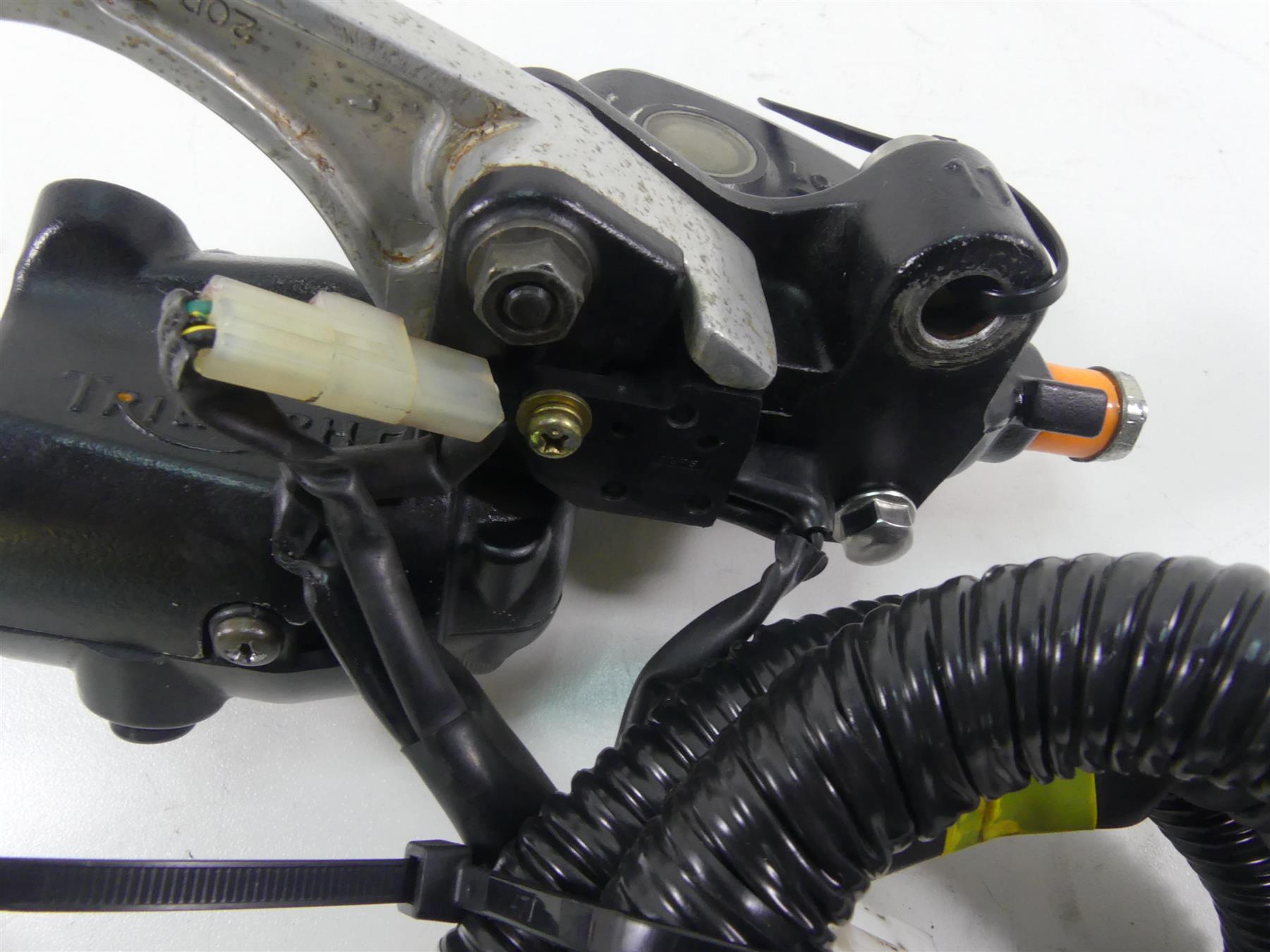 2002 Triumph Bonneville America Brake Master Cylinder Control Switch T2026200 {{ shop.shopifyCountryName }} - Mototech271