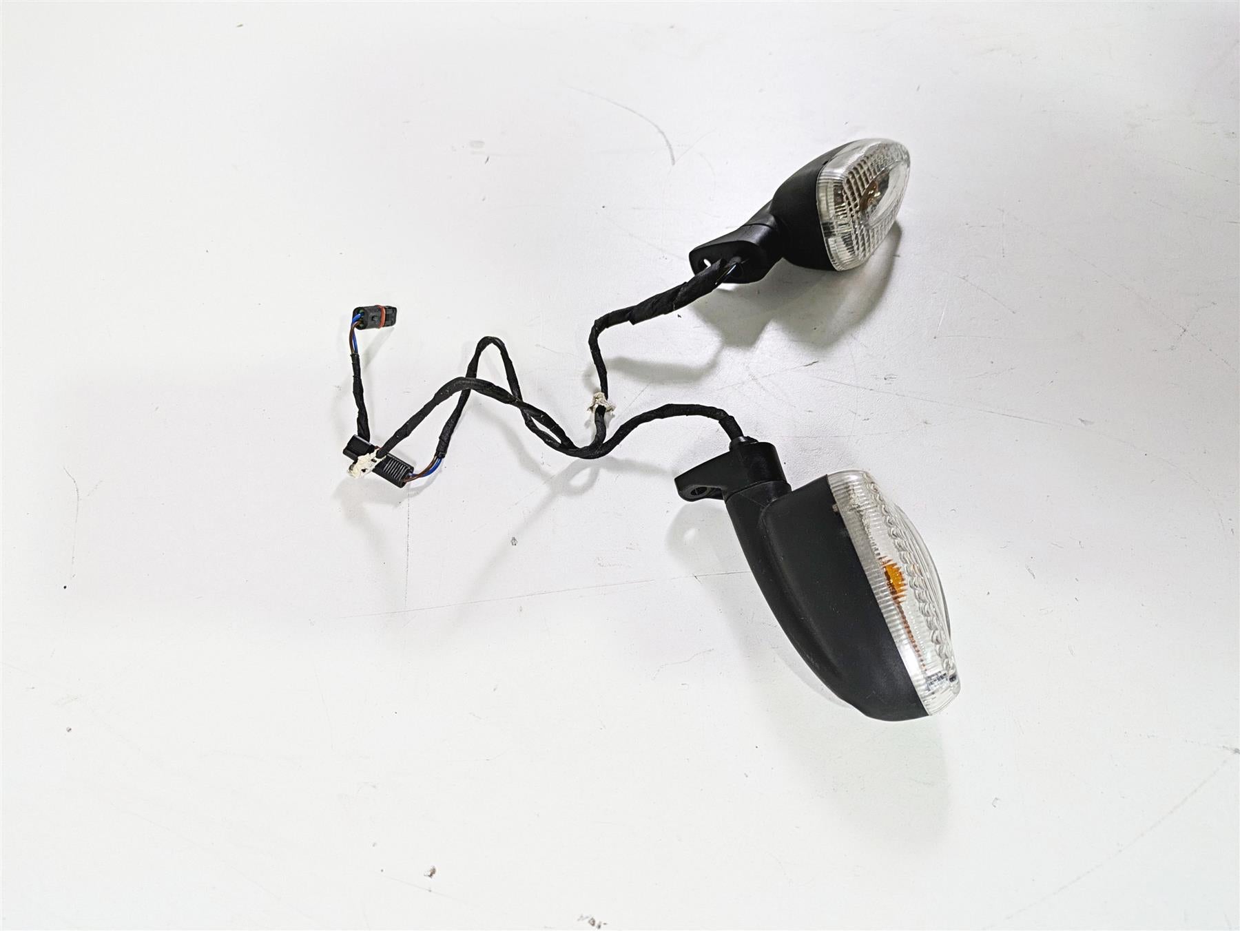 2012 BMW R1200R K27 Rear Blinker Turn Signal Set 63137667771 63137667772 {{ shop.shopifyCountryName }} - Mototech271
