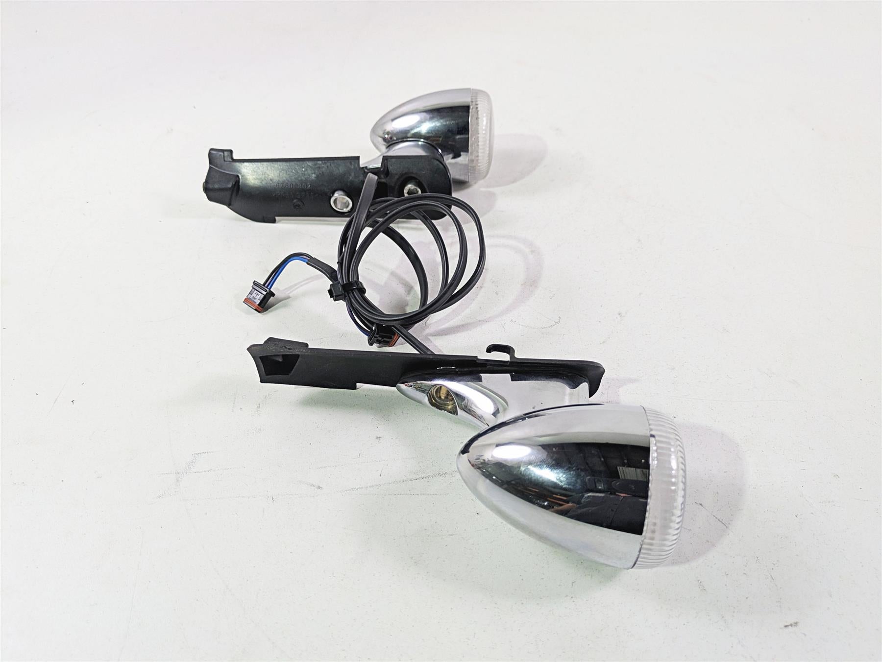 2021 Harley Touring FLTRX Road Glide Front Led Blinker & Mount Set 67800512 {{ shop.shopifyCountryName }} - Mototech271