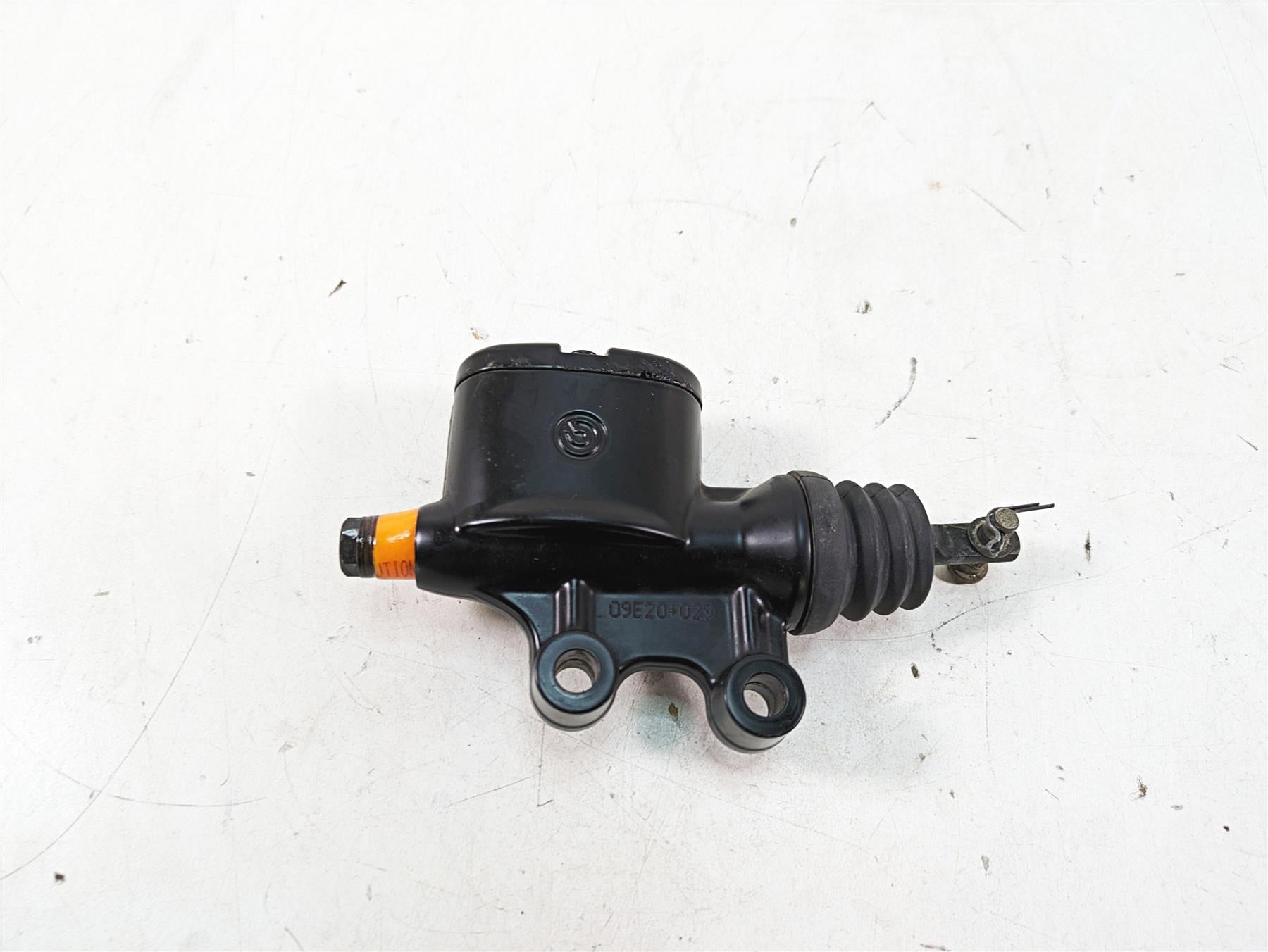 2010 Harley Touring FLHTCU Electra Glide Rear Brake Master Cylinder 41763-08C {{ shop.shopifyCountryName }} - Mototech271
