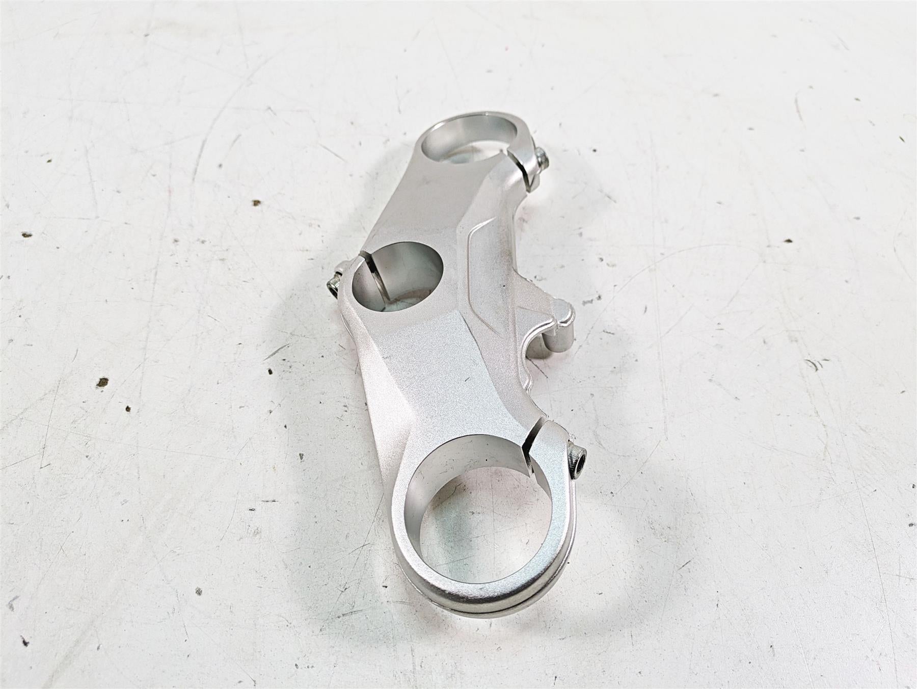 2013 MV Agusta F3 675 ERA Upper Triple Tree Steering Clamp 8000B5703 {{ shop.shopifyCountryName }} - Mototech271