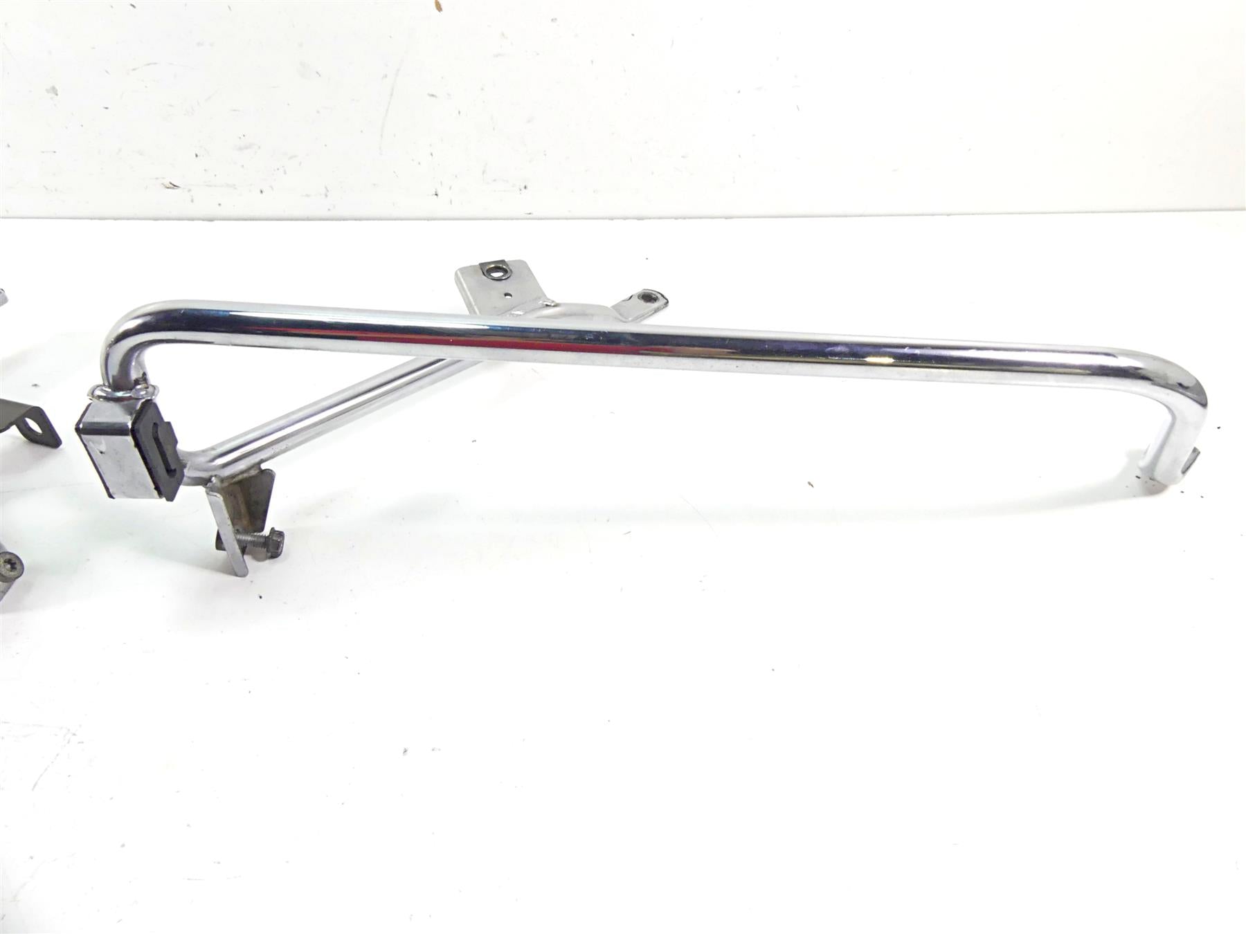 2011 Harley Touring FLTRX Road Glide Saddlebag Mount Guard Rail Set 49206-09A {{ shop.shopifyCountryName }} - Mototech271