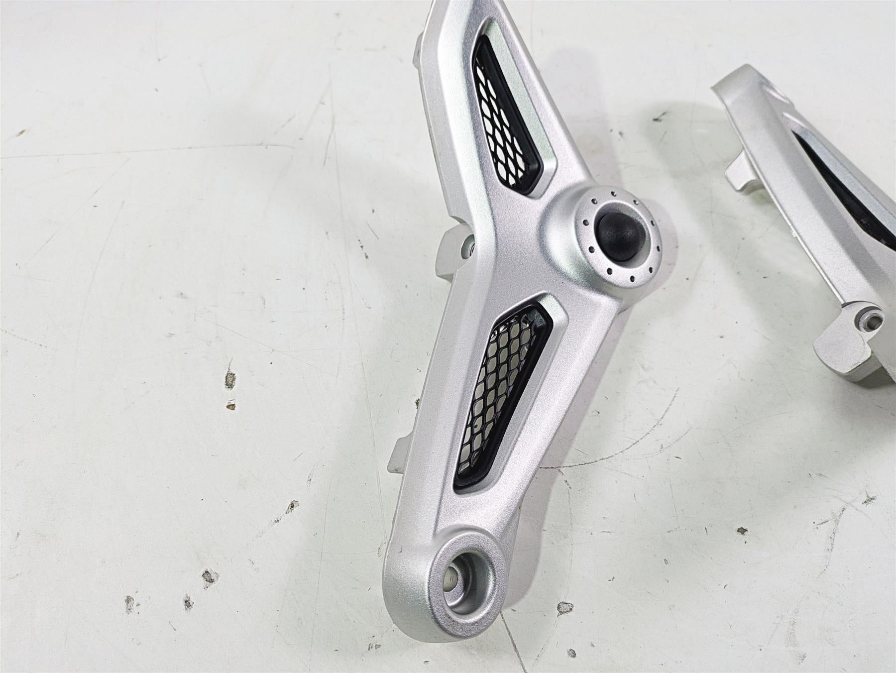 2015 BMW R nineT K21 Left Right Rider Seat Support Set 46638531189 46638531190 {{ shop.shopifyCountryName }} - Mototech271