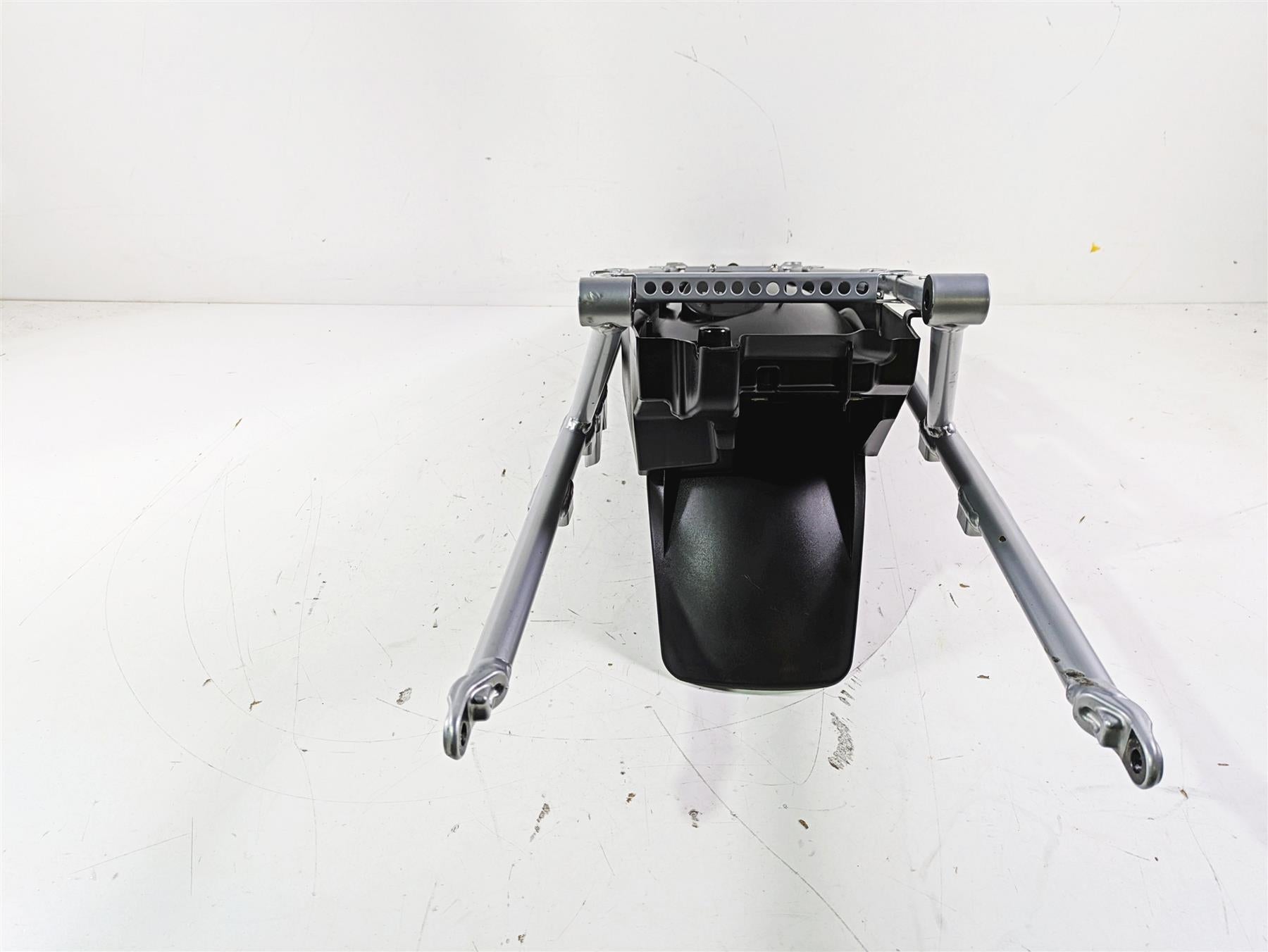 2016 BMW R1200GS GSW K50 Subframe Sub Frame & Inner Fender 46518354222 {{ shop.shopifyCountryName }} - Mototech271