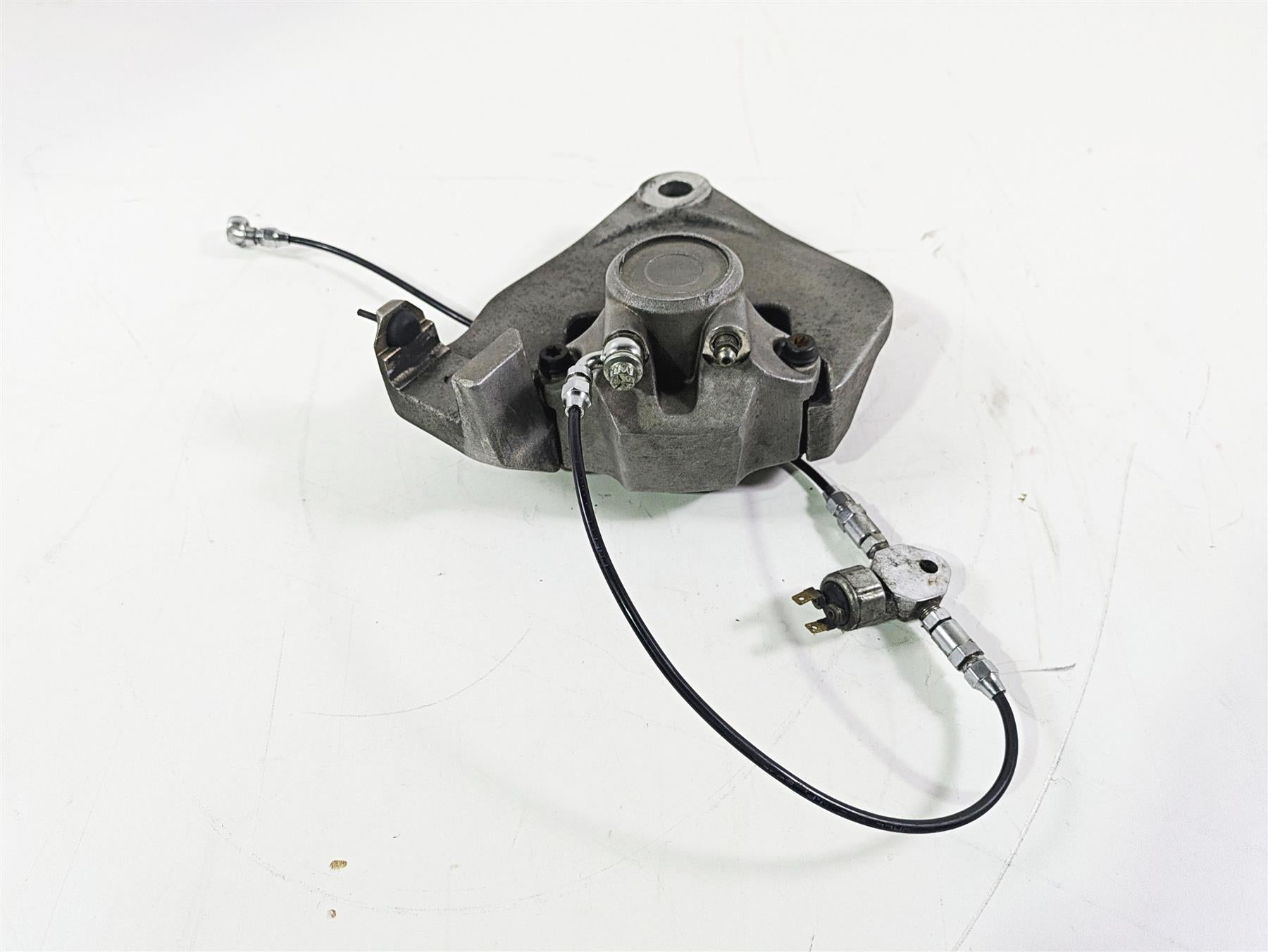 1996 Harley Touring FLHTCUI Electra Glide Rear Brake Caliper & Bracket 54540-93 {{ shop.shopifyCountryName }} - Mototech271