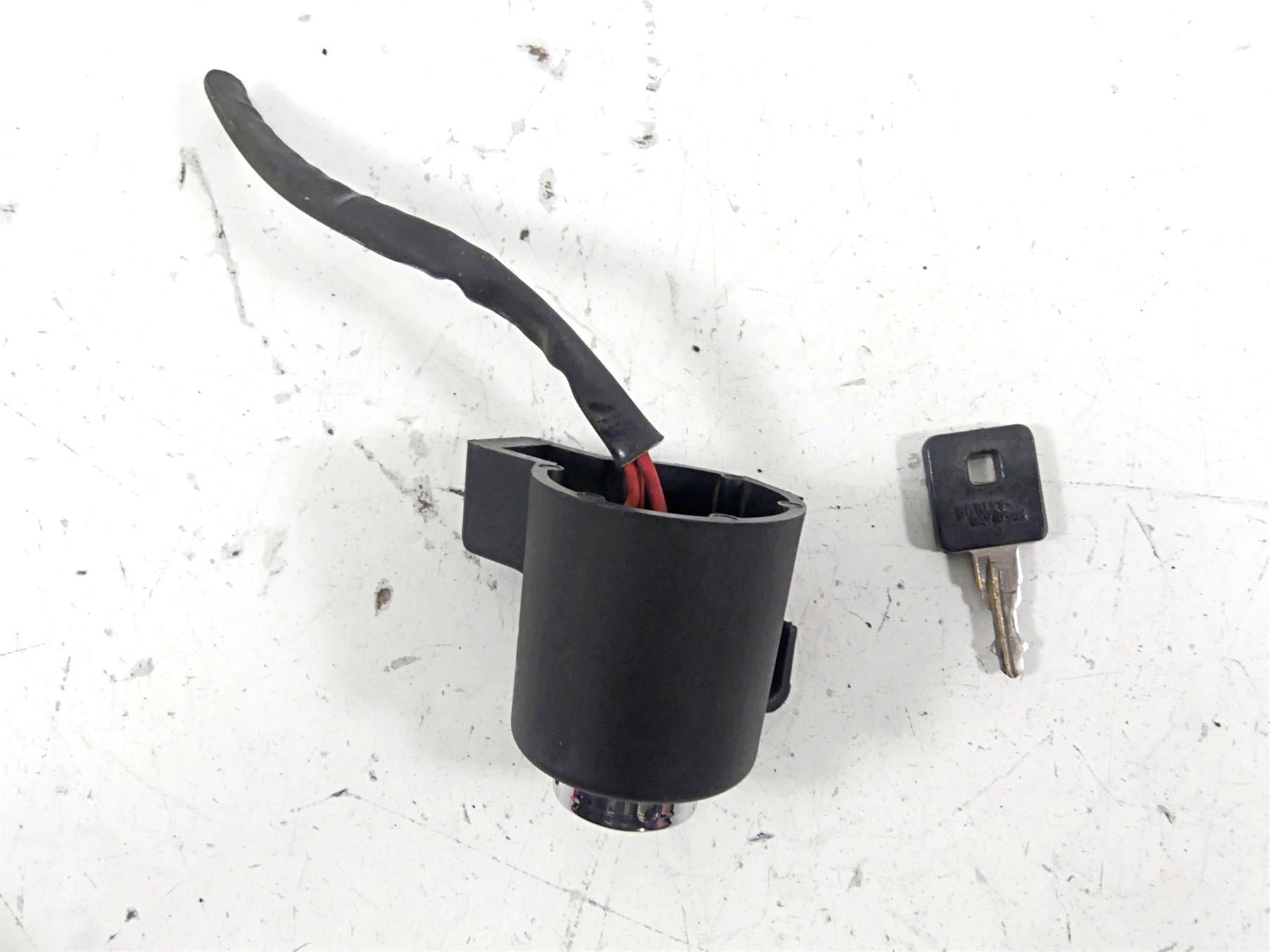1997 Harley Sportster XL1200 C Ignition Switch & Lock + Key Set 71441-94 {{ shop.shopifyCountryName }} - Mototech271