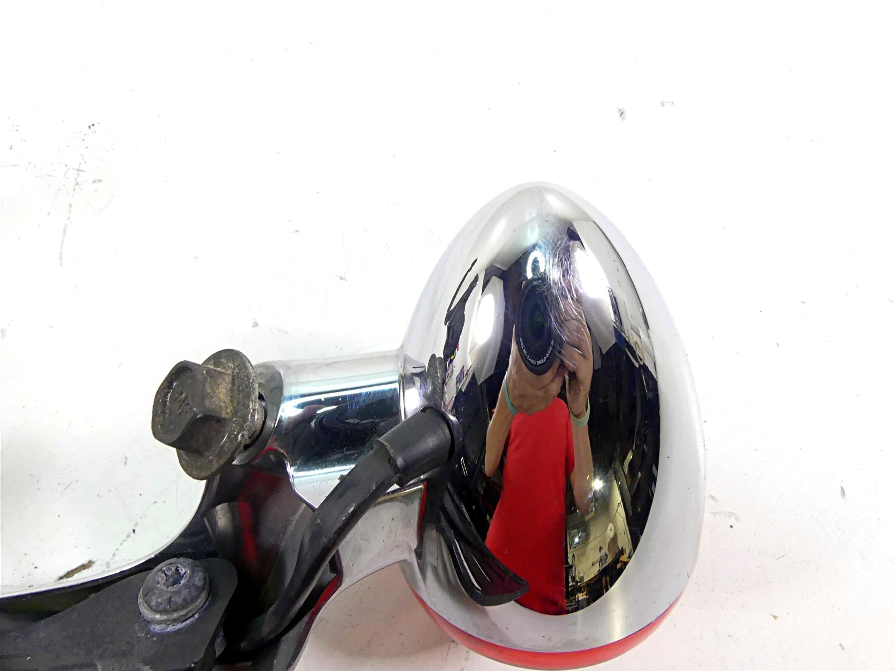 2011 Harley Touring FLTRX Road Glide Rear Blinker Turn Signal Bar 68629-05 {{ shop.shopifyCountryName }} - Mototech271