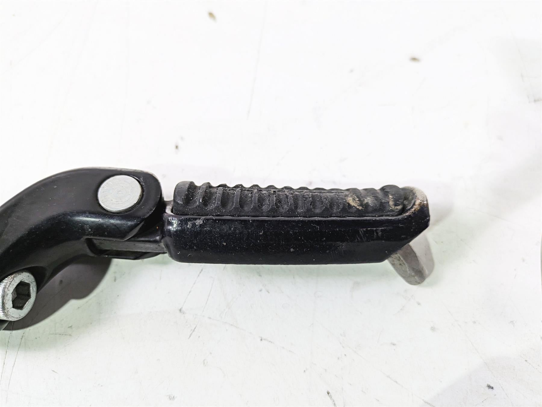 2012 Harley VRSCF Muscle V Rod Right Front Footpeg & Brake Lever 54046-12 {{ shop.shopifyCountryName }} - Mototech271
