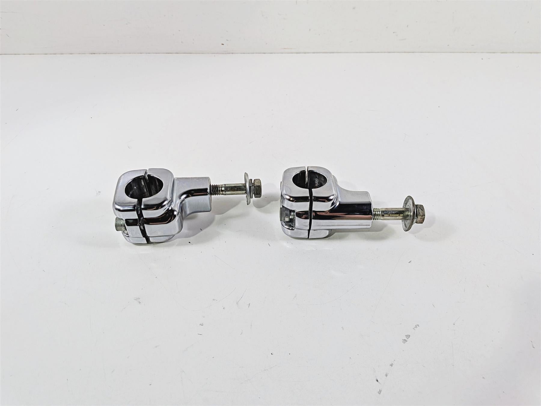 2012 Harley Softail FLSTF Fat Boy Handlebar Clamp Riser Holder 56887-07 {{ shop.shopifyCountryName }} - Mototech271