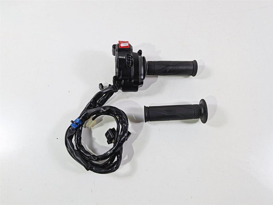 2022 Yamaha YZF R1 R1M RN65 Right Hand Control Switch E-Throttle B3L-8291R-03-00-Mototech271