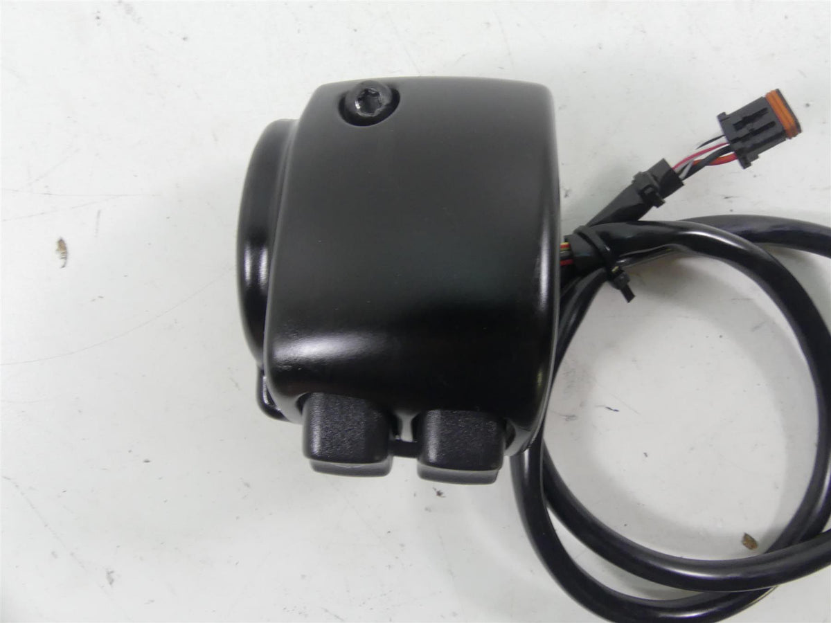 2018 Harley Softail FXBB Street Bob Left Hand Lights Control Switch 71500292 {{ shop.shopifyCountryName }} - Mototech271