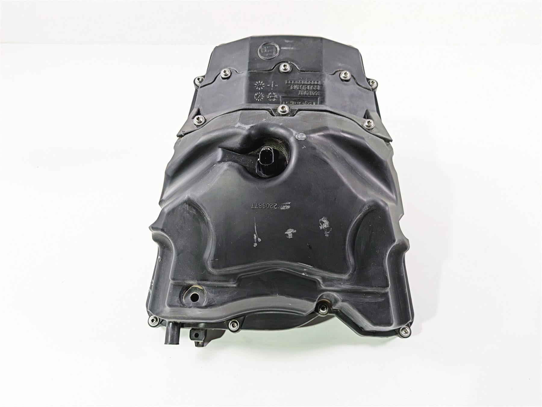 2024 Triumph Tiger 900 GT Air Box Cleaner & Tubes Set T2209565 T2202707 {{ shop.shopifyCountryName }} - Mototech271