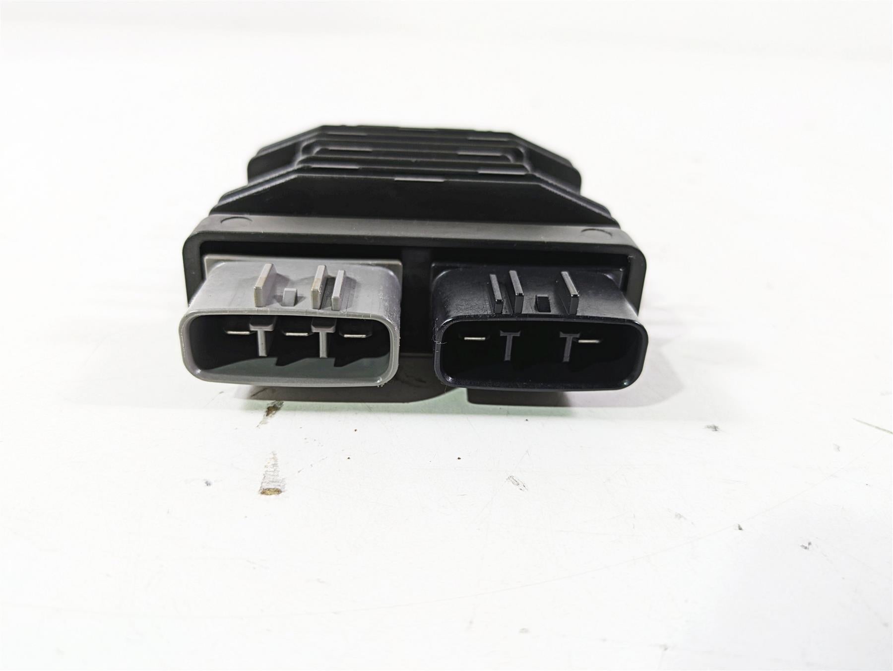 2022 Yamaha YXZ1000 R Rectifier Voltage Regulator B5H-81960-00-00 FH027DA {{ shop.shopifyCountryName }} - Mototech271