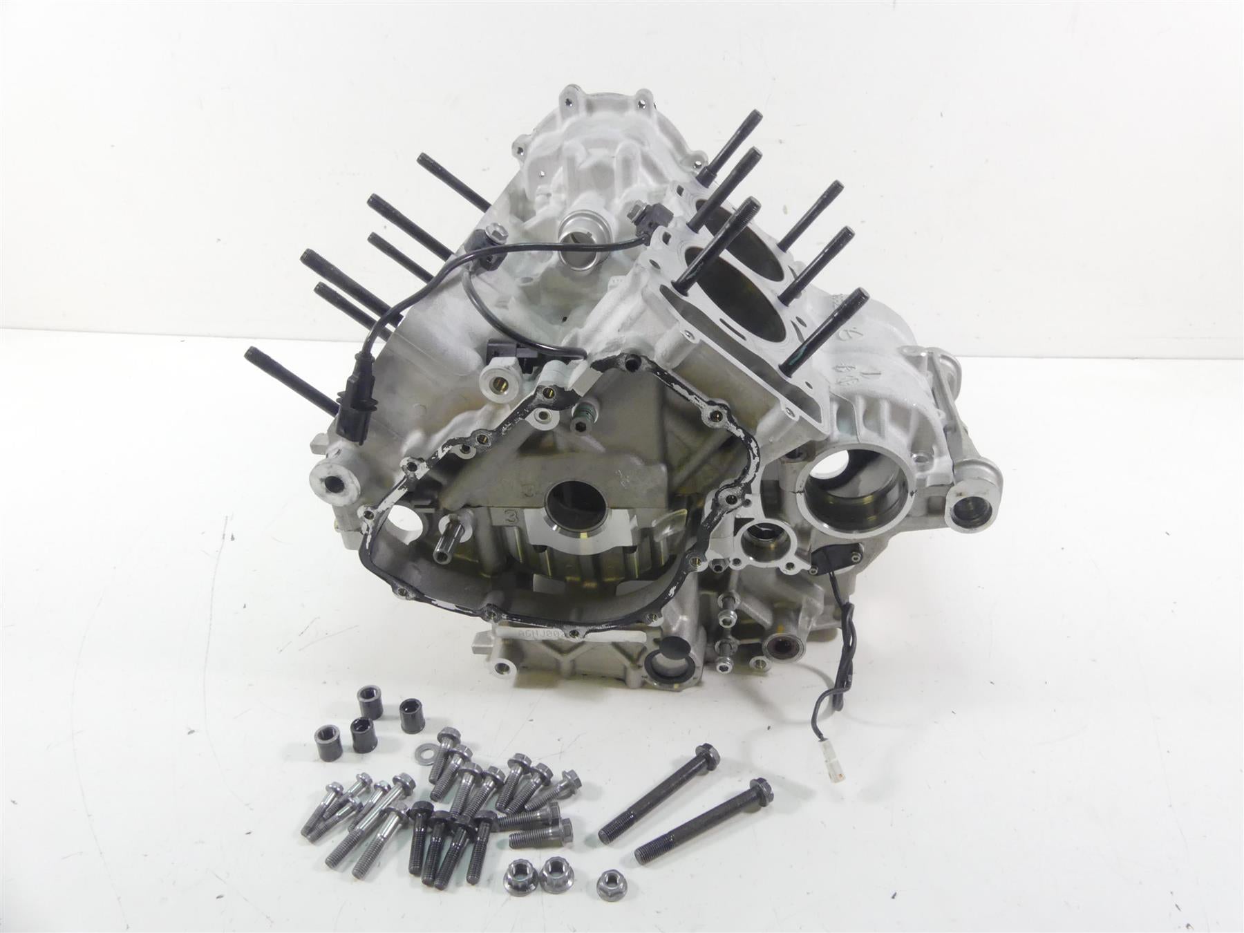 2018 Ducati Panigale 1100 V4 S Engine Motor Crank Case Crankcase 22513343C {{ shop.shopifyCountryName }} - Mototech271