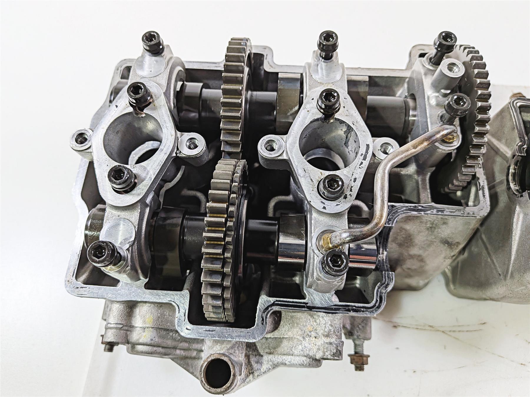 2016 Aprilia RSV 1100 Tuono V4 Factory Cylinder Head & Cam Shaft Set 8986822 {{ shop.shopifyCountryName }} - Mototech271