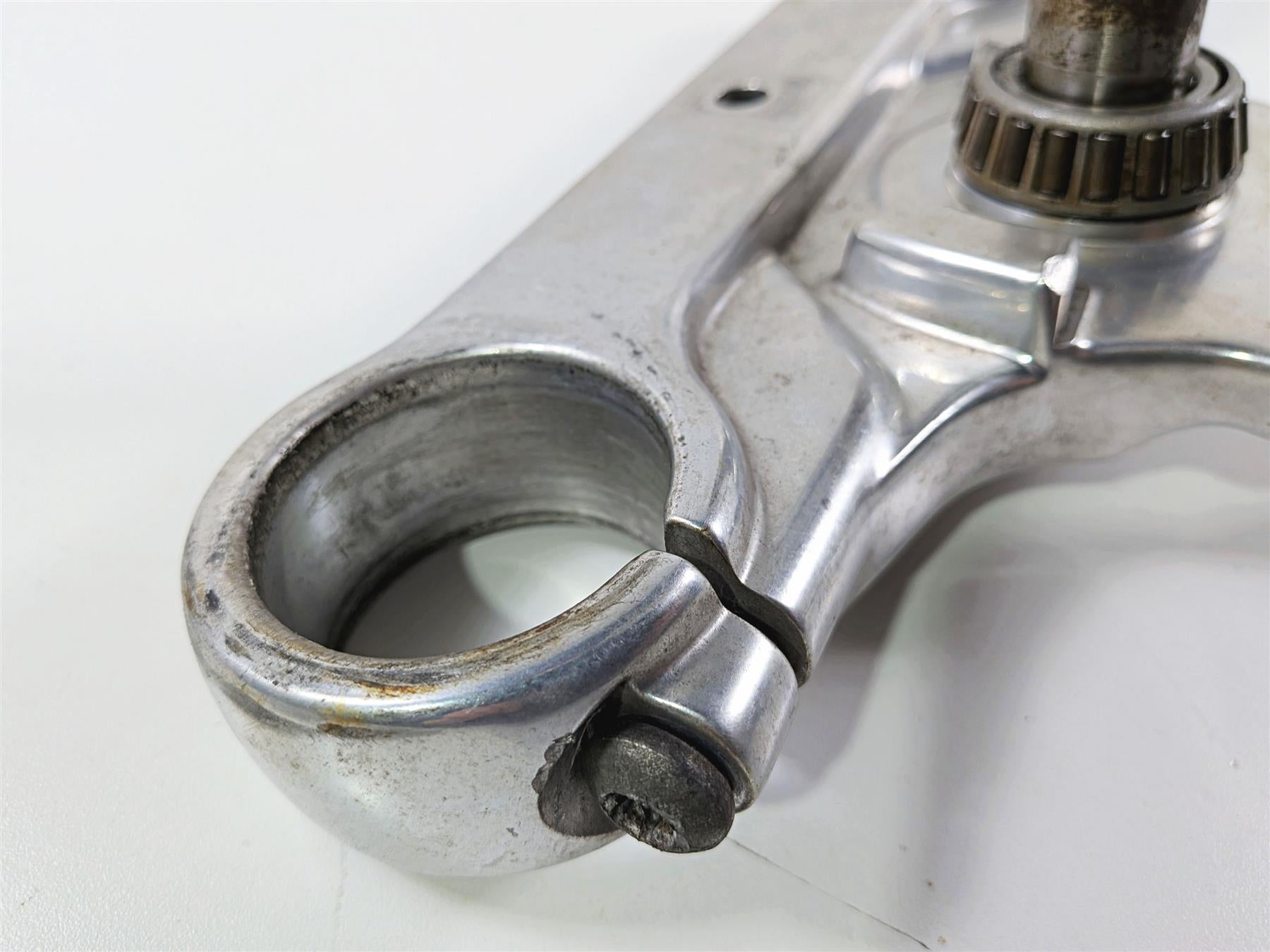 2007 Harley Dyna FXDB Street Bob Lower Triple Tree Steering Clamp -Read 46311-07 {{ shop.shopifyCountryName }} - Mototech271