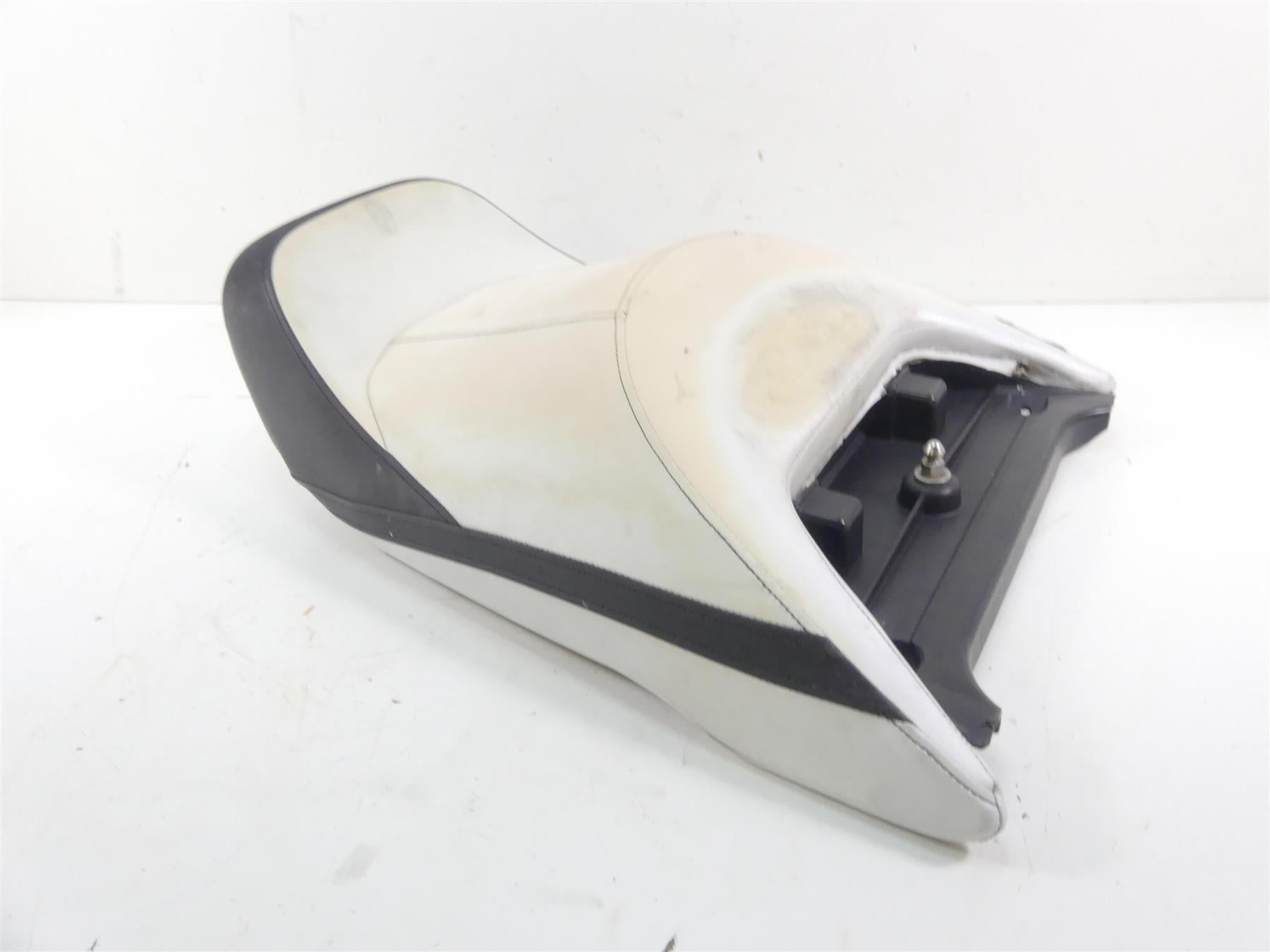2016 Yamaha Waverunner VX 1050 Deluxe Rear Seat Saddle & Mount F2X-U372A-80 {{ shop.shopifyCountryName }} - Mototech271