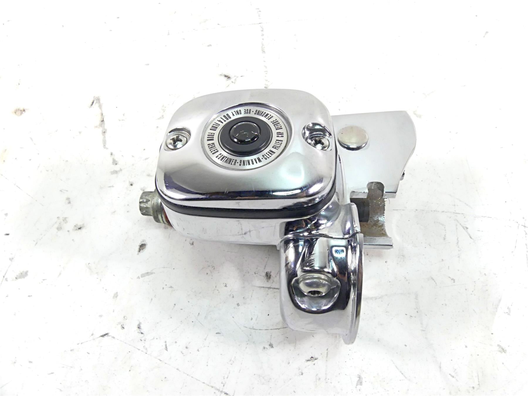 2006 Harley Softail FXSTSI Springer Front 9/16 Brake Master Cylinder 45029-11D {{ shop.shopifyCountryName }} - Mototech271