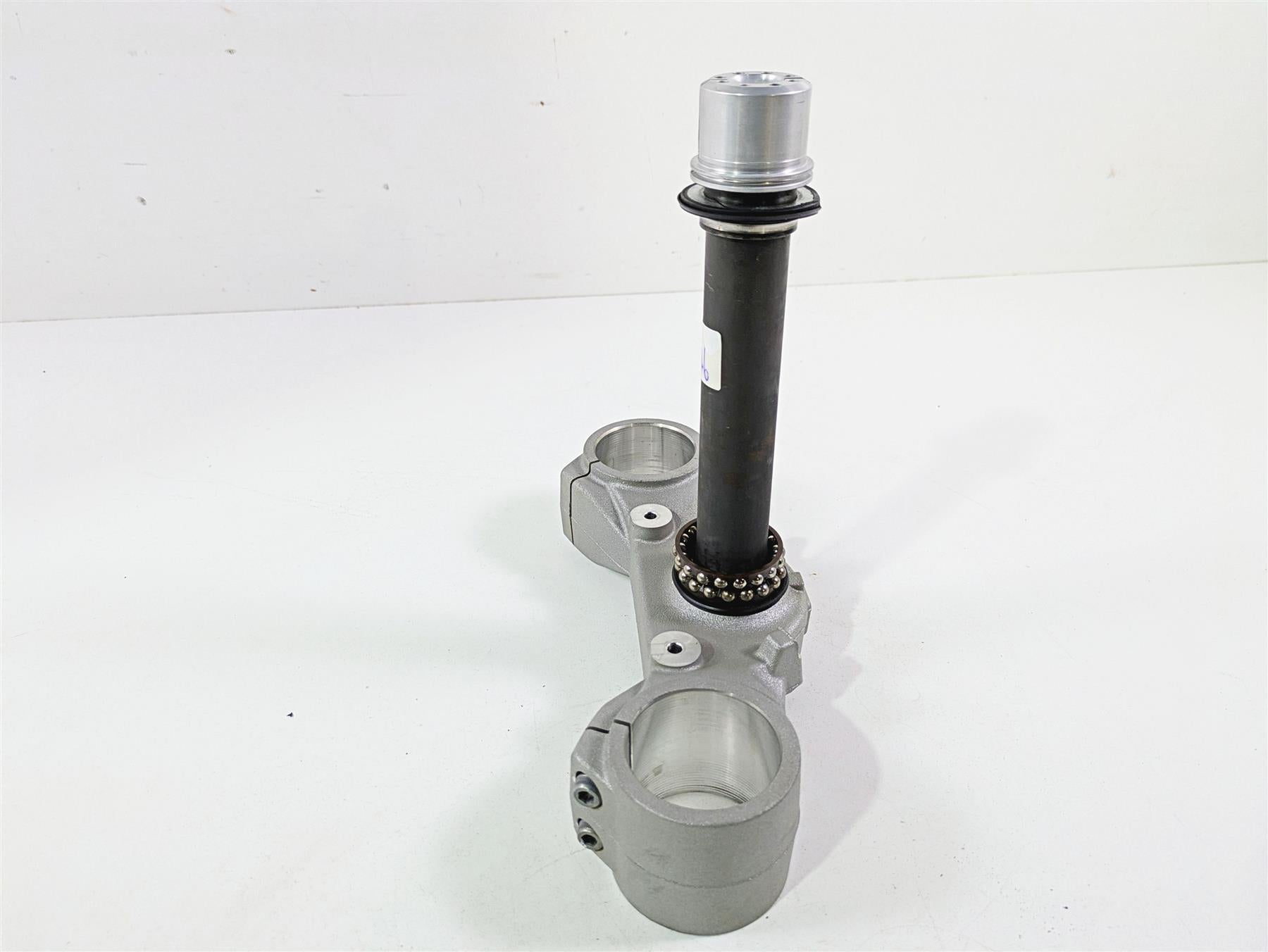2018 Ducati Scrambler Desert Sled 800 Lower Triple Tree Clamp 34220941AA {{ shop.shopifyCountryName }} - Mototech271